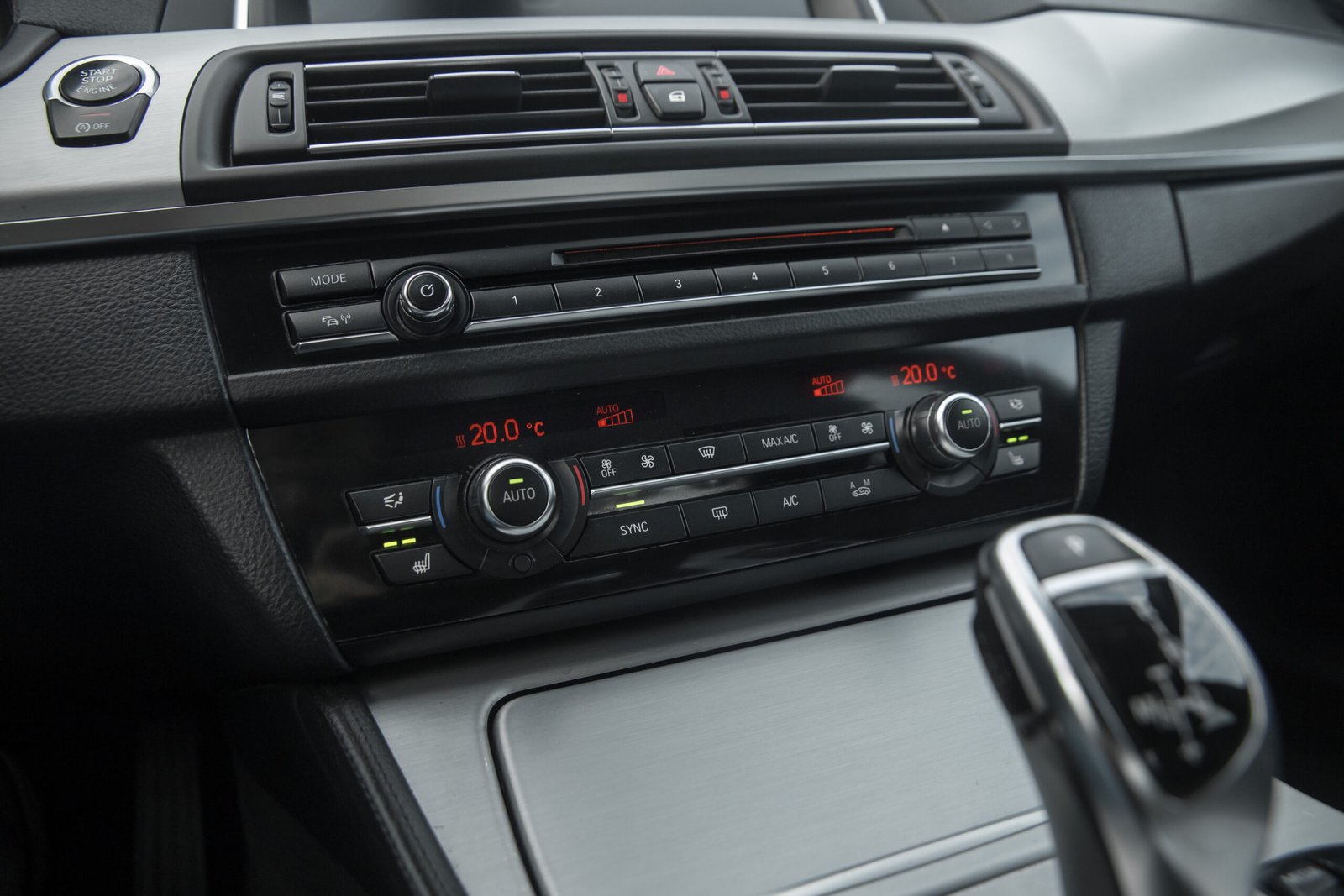 
								BMW 530D 190KW X-DRIVE M-SPORTPAKET full									