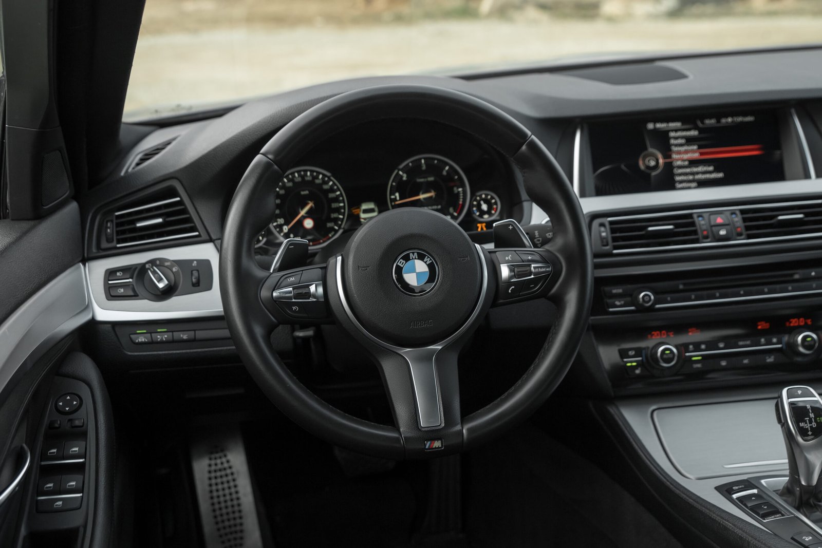 
								BMW 530D 190KW X-DRIVE M-SPORTPAKET full									