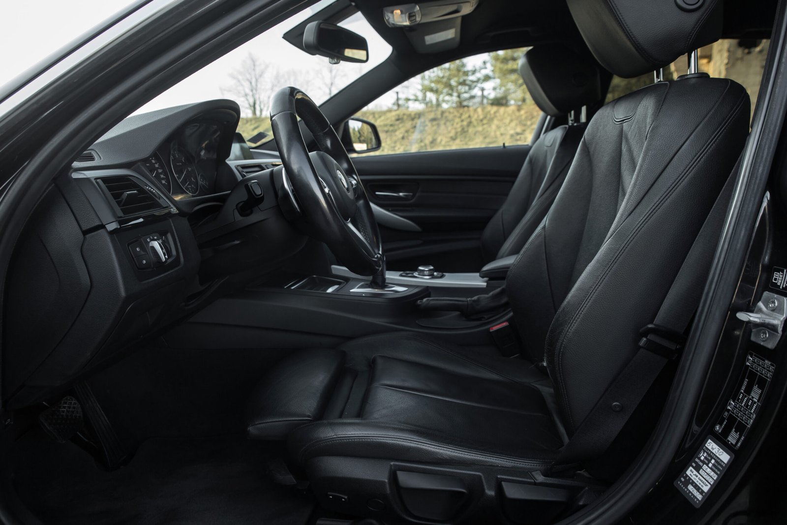 BMW 320D F31 120KW M-SPORTPAKET full