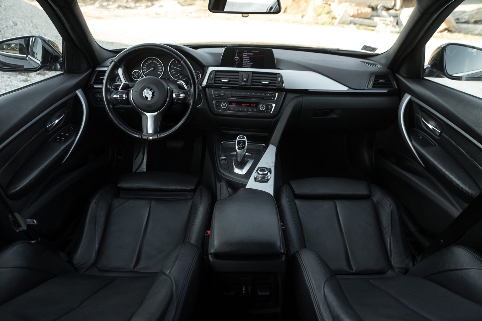 BMW 320D F31 120KW M-SPORTPAKET full