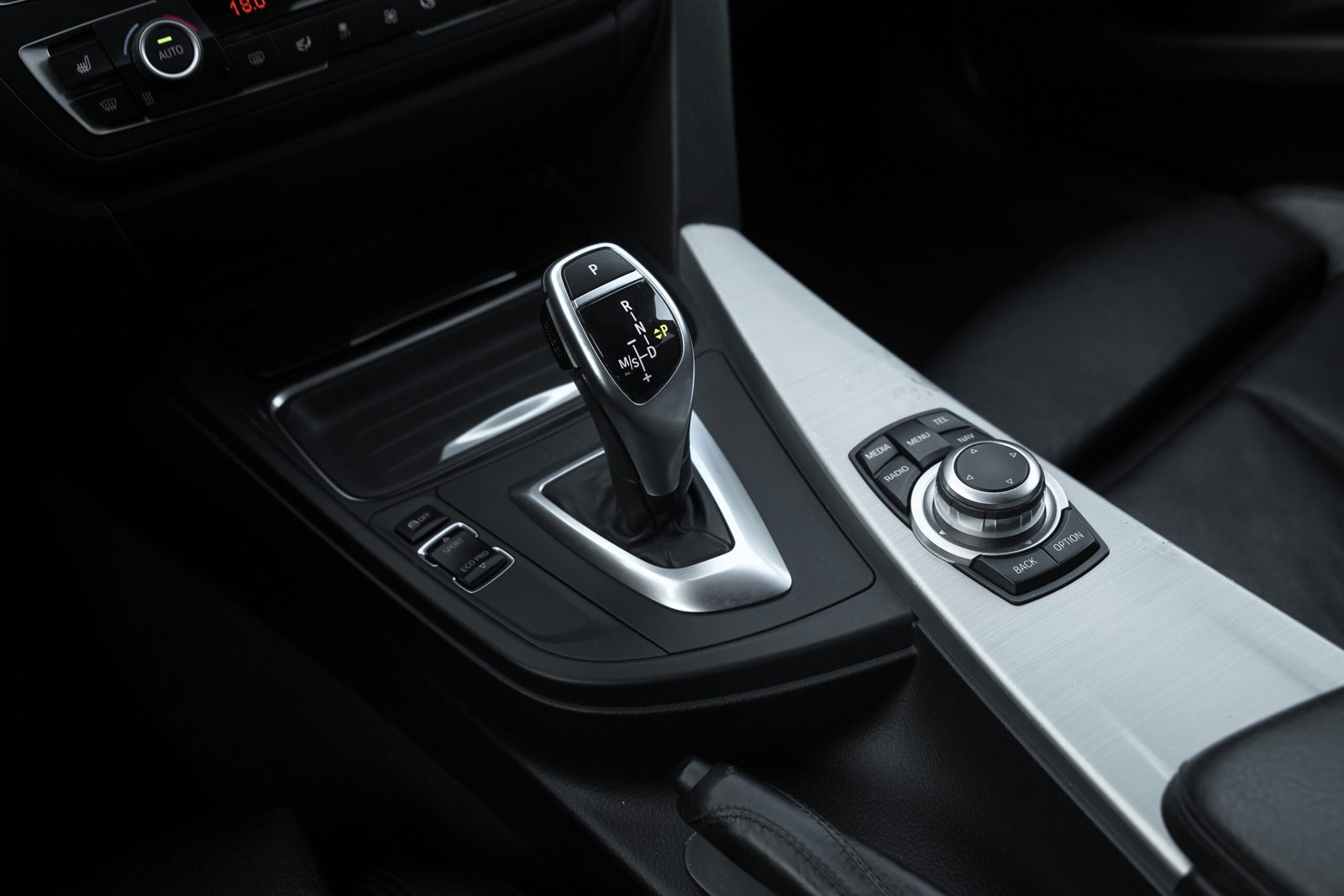 BMW 320D F31 120KW M-SPORTPAKET full