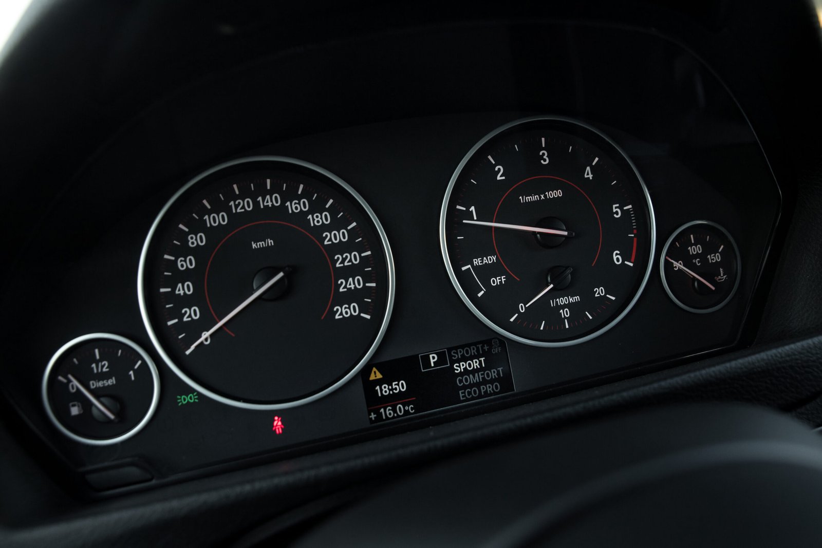 BMW 320D F31 120KW M-SPORTPAKET full