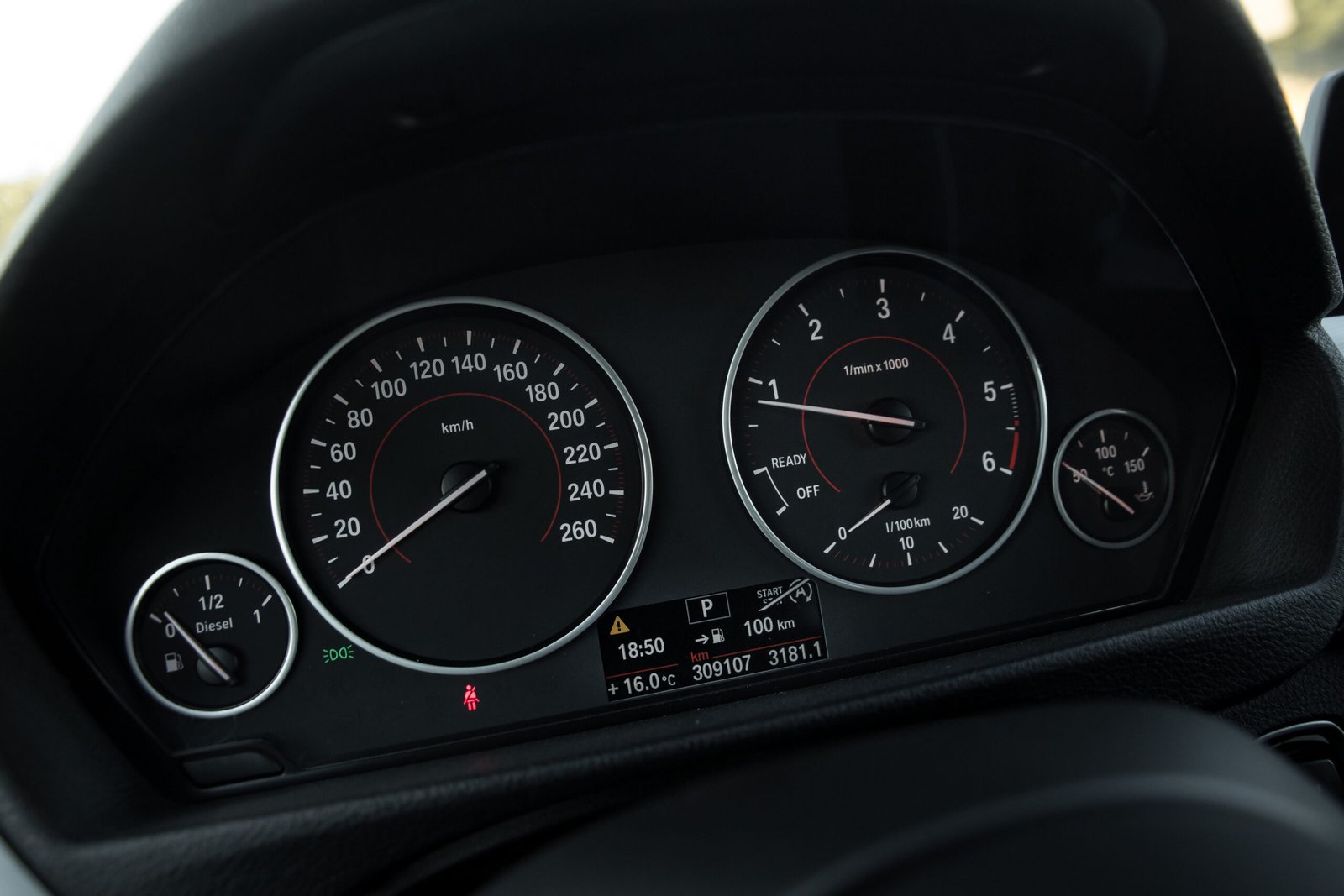 BMW 320D F31 120KW M-SPORTPAKET full