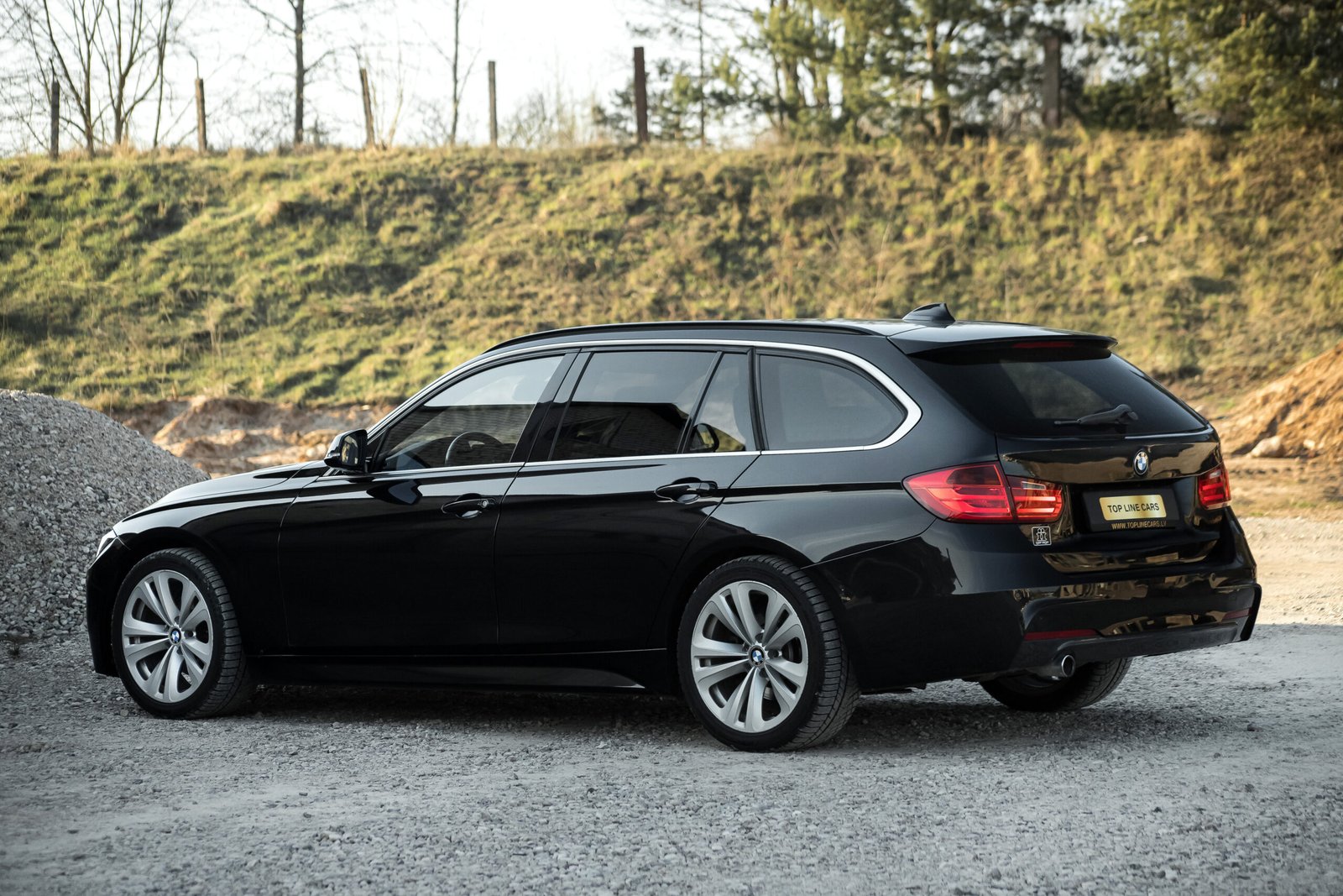 BMW 320D F31 120KW M-SPORTPAKET full