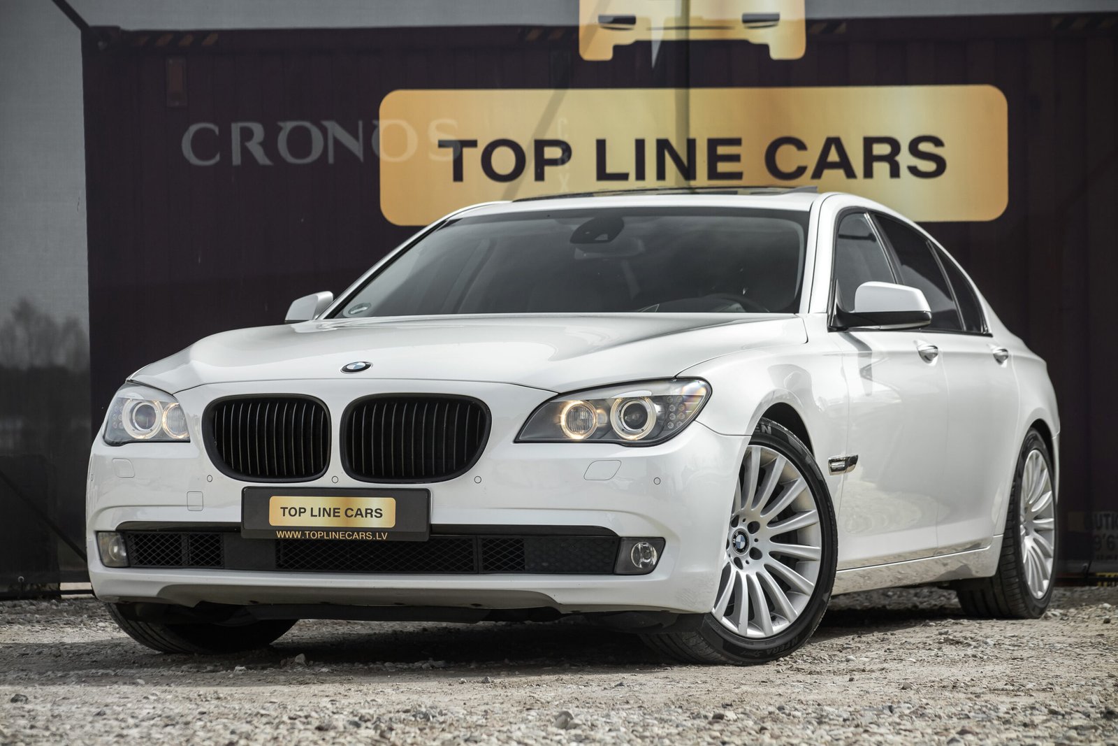 BMW 740D 230KW ALPINEWEISS II FULL OPTIONS full