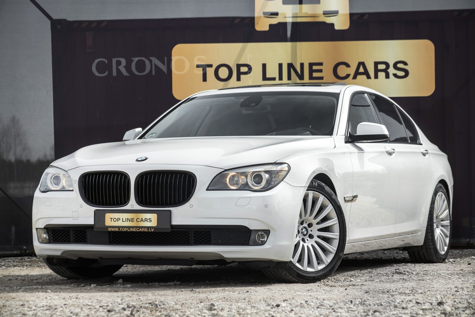 BMW 740D 230KW ALPINEWEISS II FULL OPTIONS full
