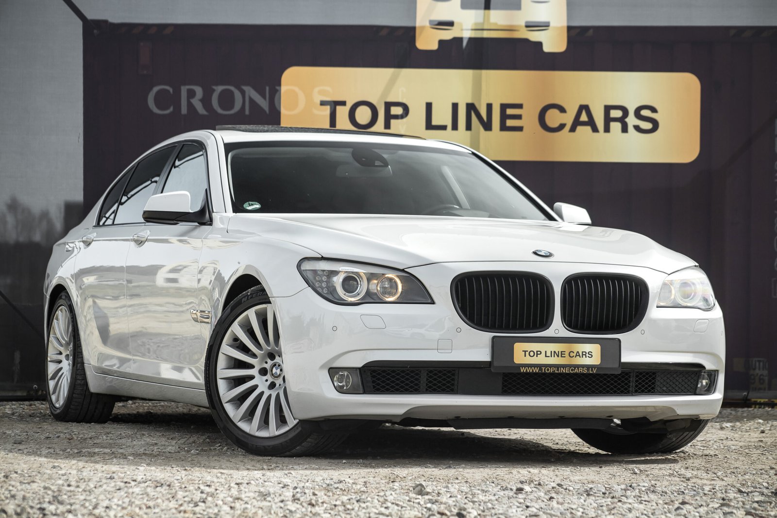 BMW 740D 230KW ALPINEWEISS II FULL OPTIONS full