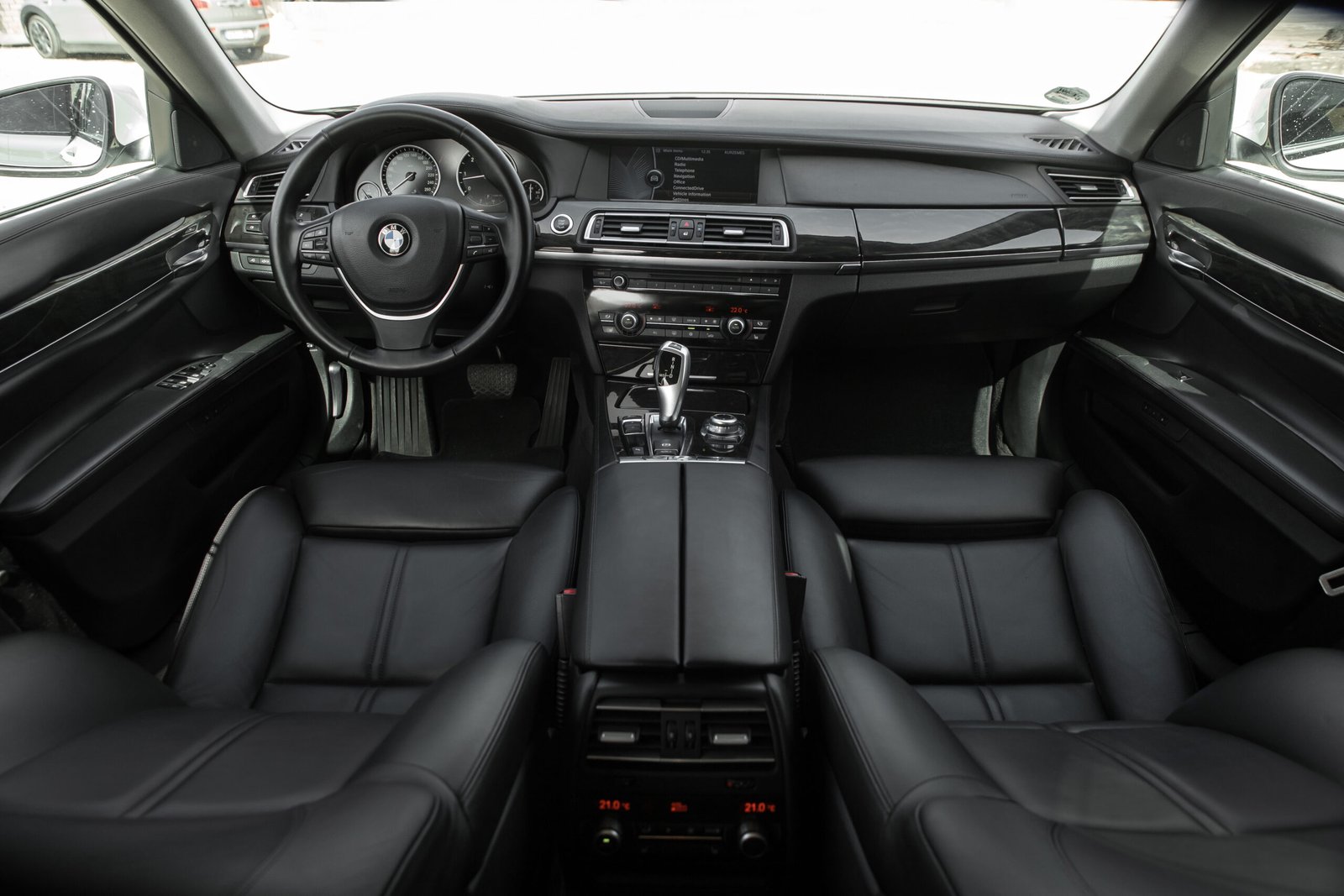 BMW 740D 230KW ALPINEWEISS II FULL OPTIONS full