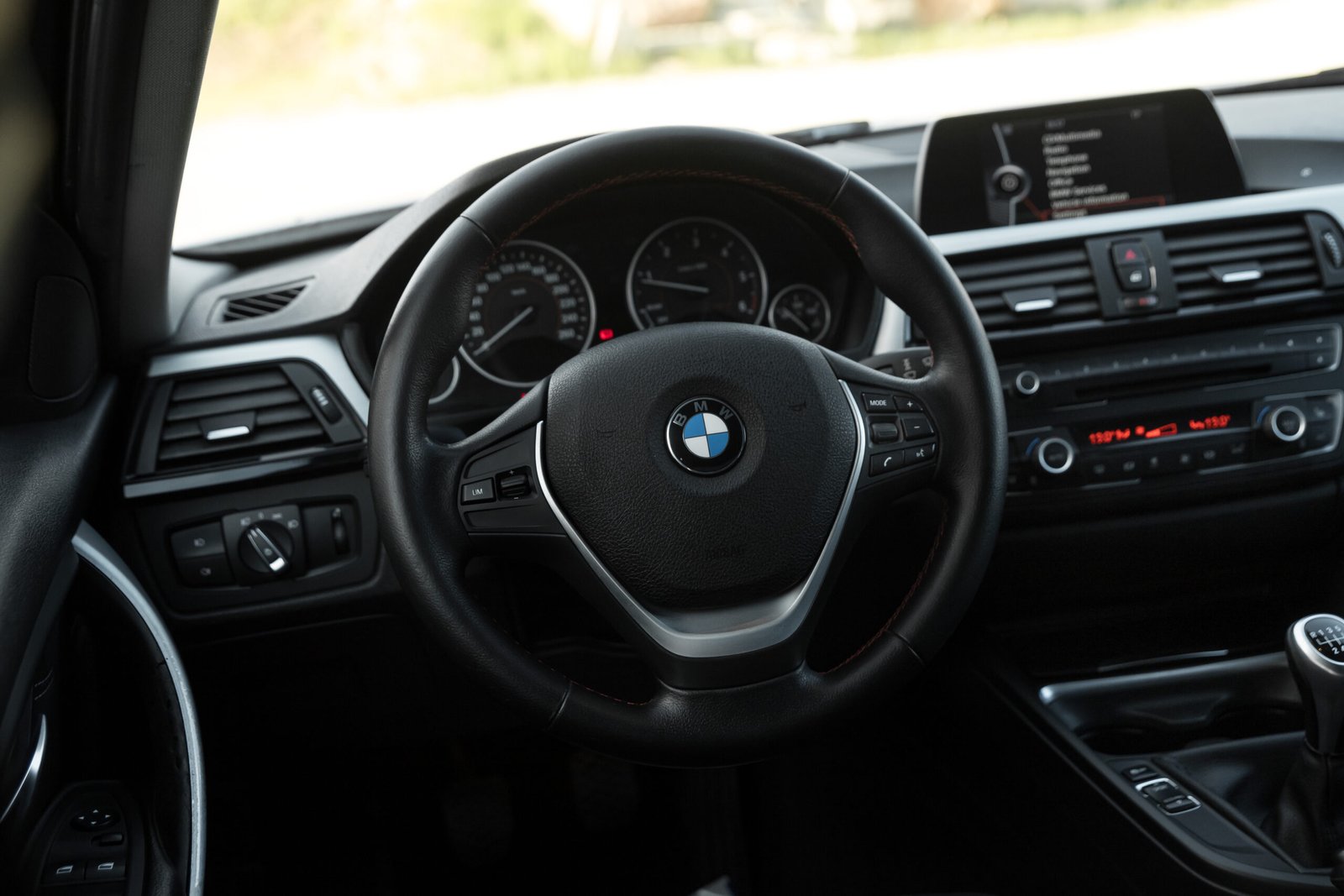BMW SPORT 318D F31 2.0D 150Z/S full