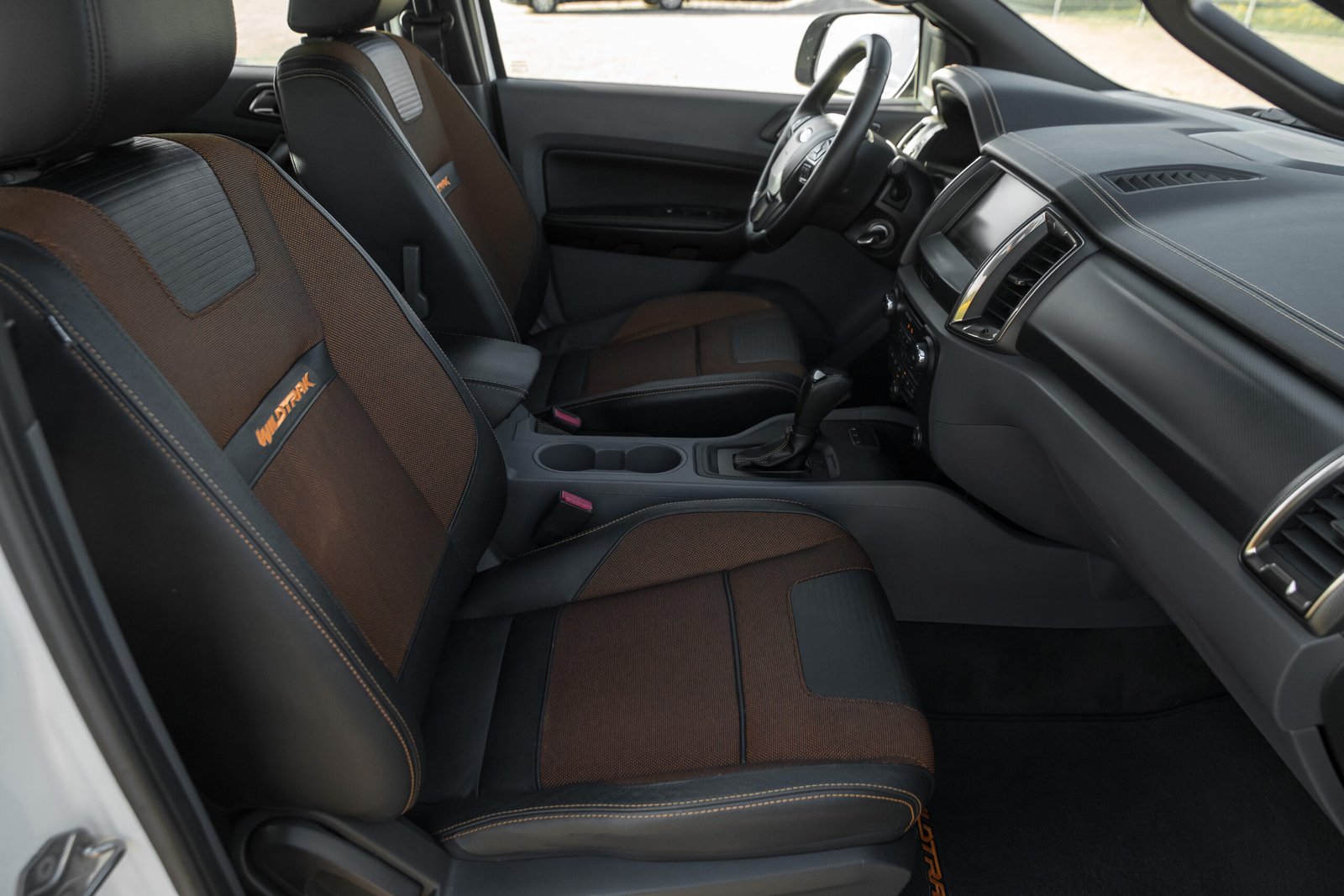 FORD RANGER WILDTRUCK 3.2D 147KW 4×4 FACELIFT full