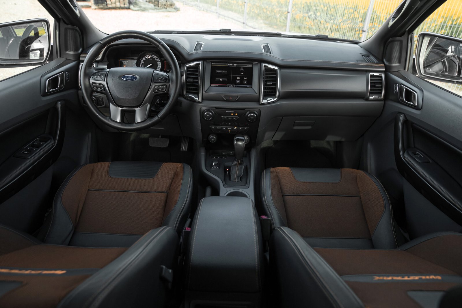 FORD RANGER WILDTRUCK 3.2D 147KW 4×4 FACELIFT full