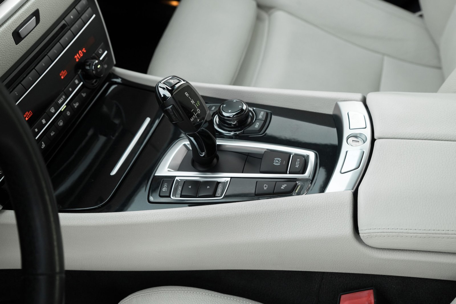 
								BMW 530D GT 180KW COMFORT full									