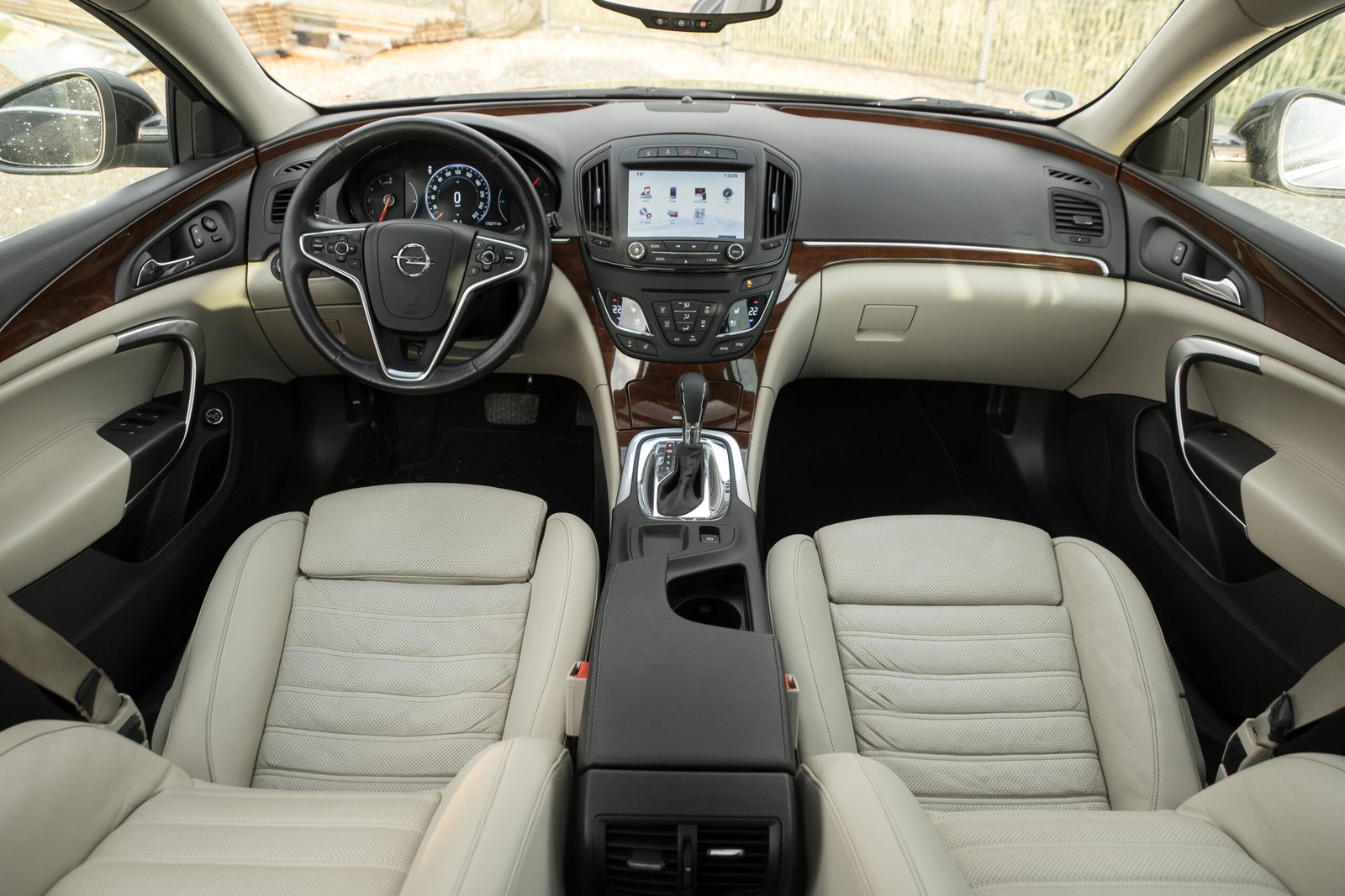 
								OPEL INSIGNIA COSMO 2.0D 125 KW FACELIFT full									