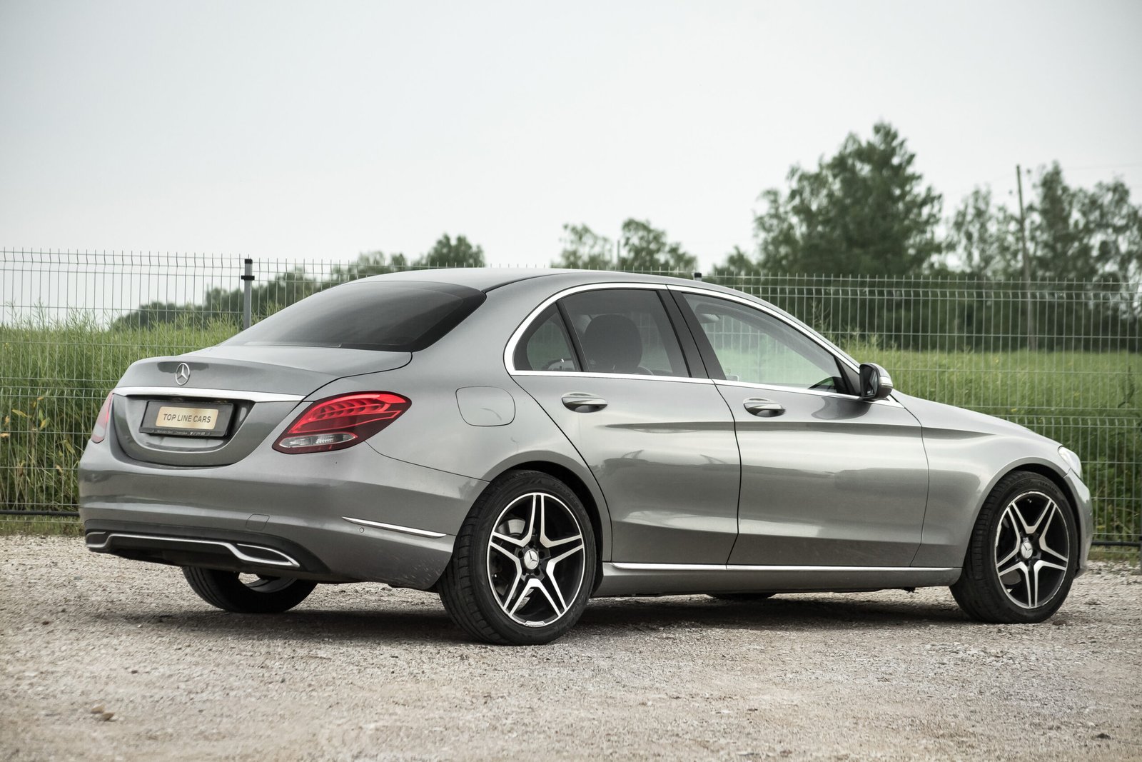 MERSEDES BENZ C220 2.0D SEDAN full