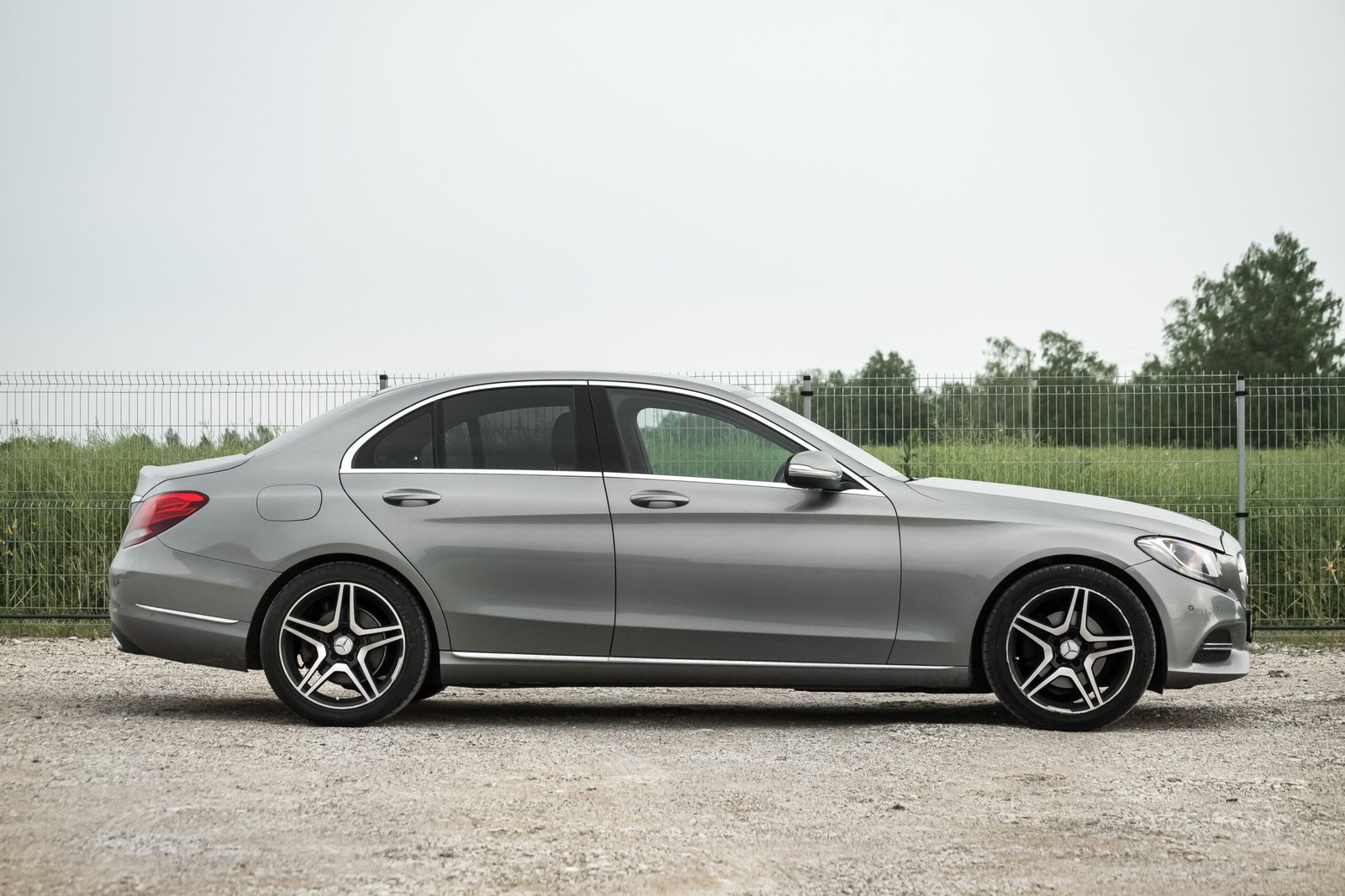 MERSEDES BENZ C220 2.0D SEDAN full