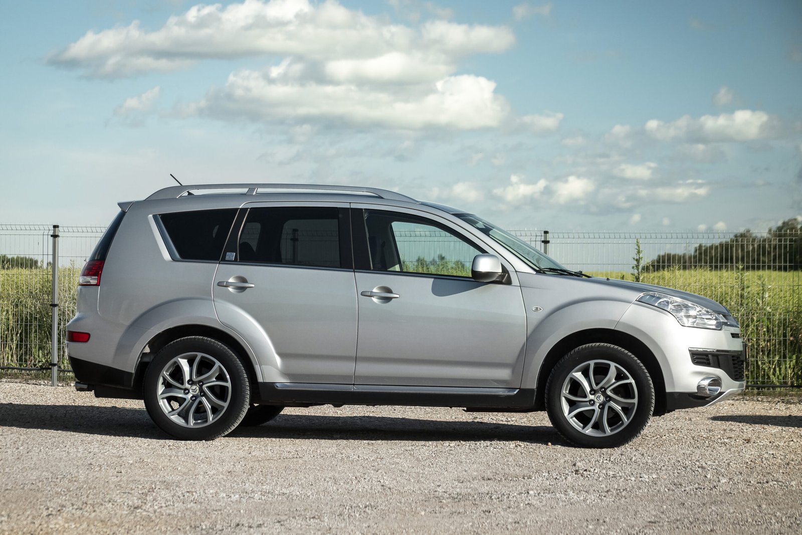 
								CITROEN C-CROSSER 2.2D 4×4 FULL OPTIONS full									