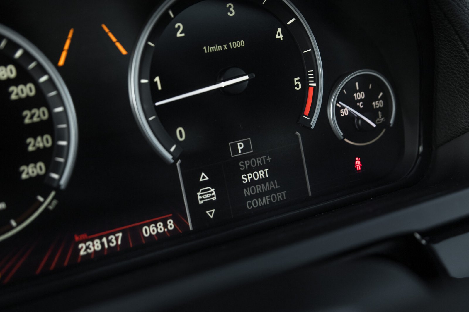 
								BMW 740D 225KW 3.0D 40D M-SPORTPAKET FULL OPTIONS full									