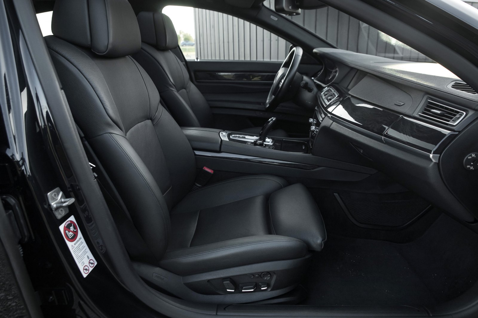 
								BMW 740D 225KW 3.0D 40D M-SPORTPAKET FULL OPTIONS full									