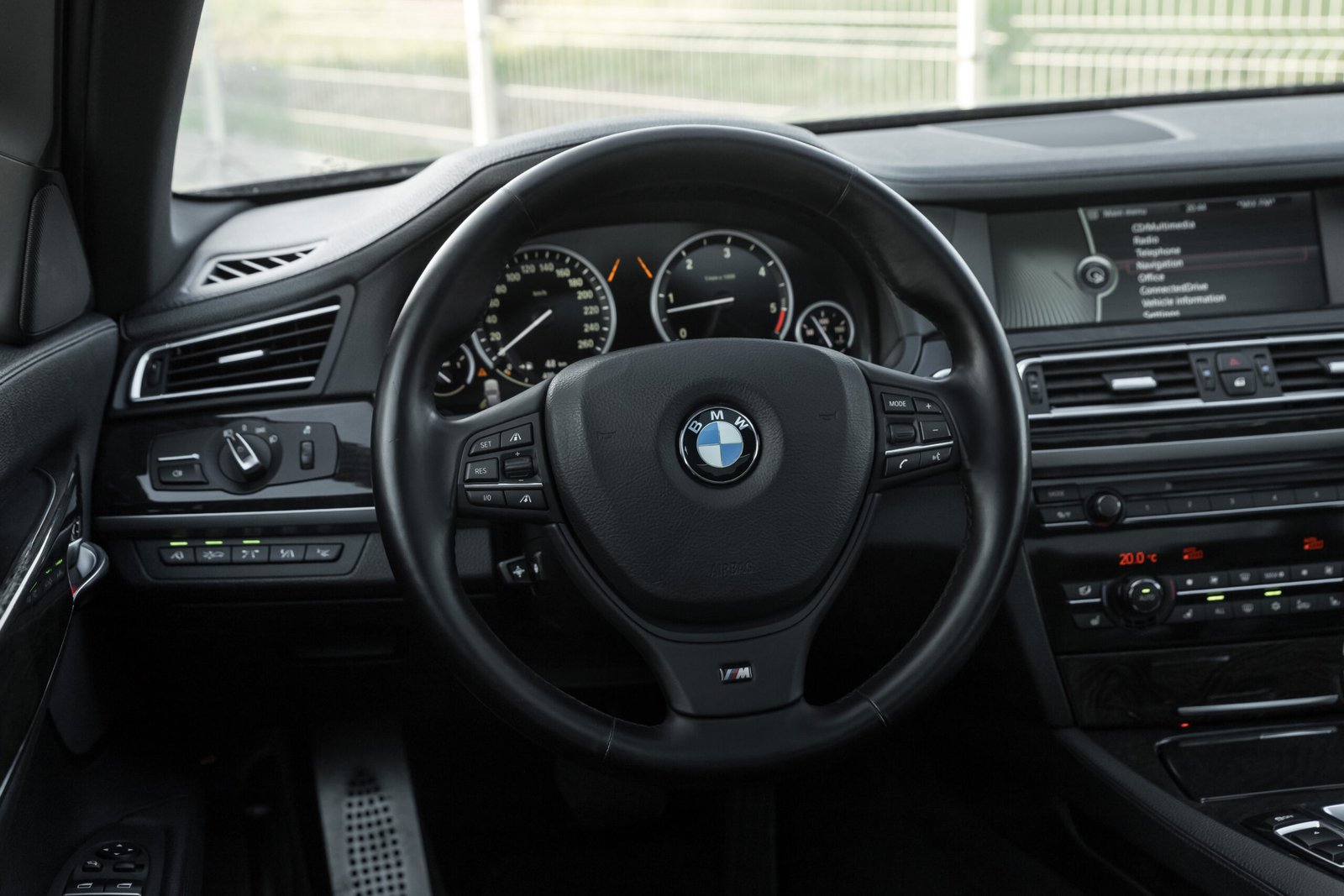
								BMW 740D 225KW 3.0D 40D M-SPORTPAKET FULL OPTIONS full									