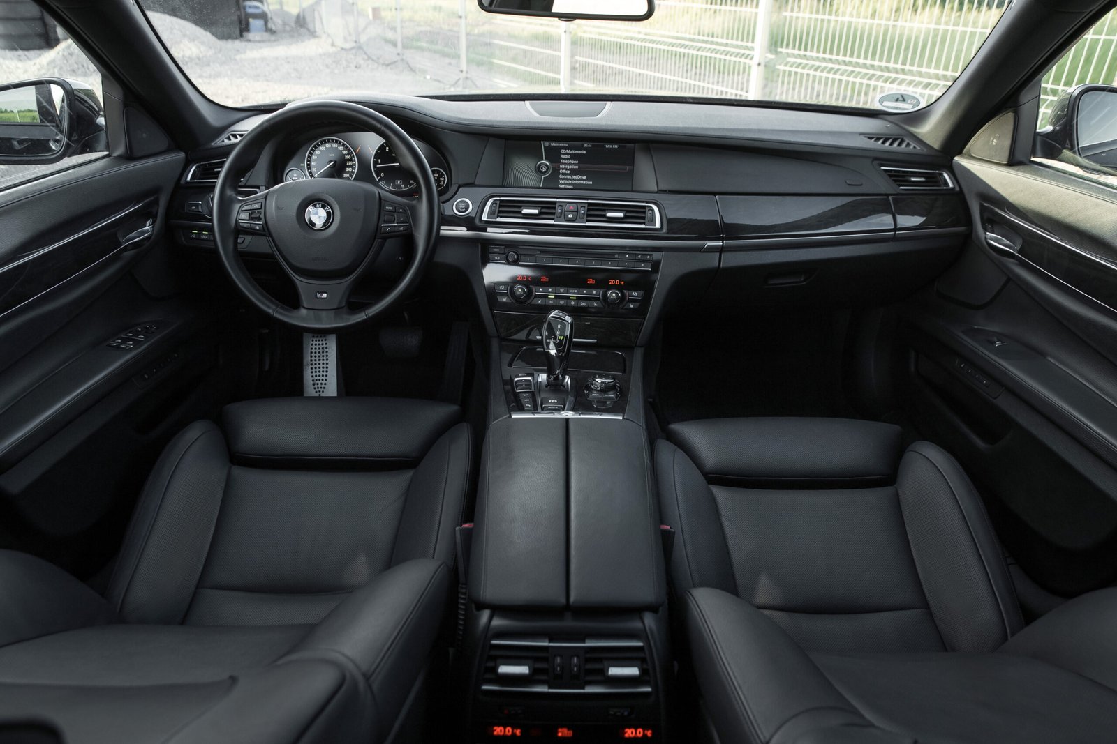 
								BMW 740D 225KW 3.0D 40D M-SPORTPAKET FULL OPTIONS full									