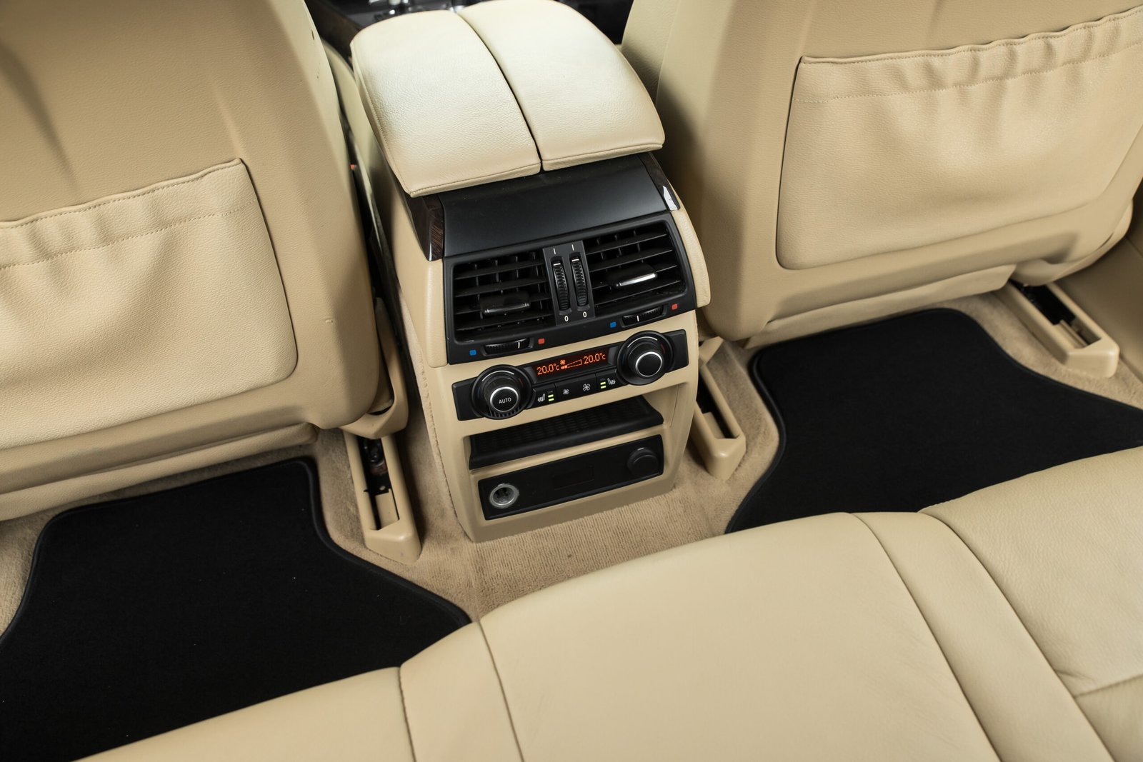 
								BMW X5 3.0D 180KW FACELIFT full									