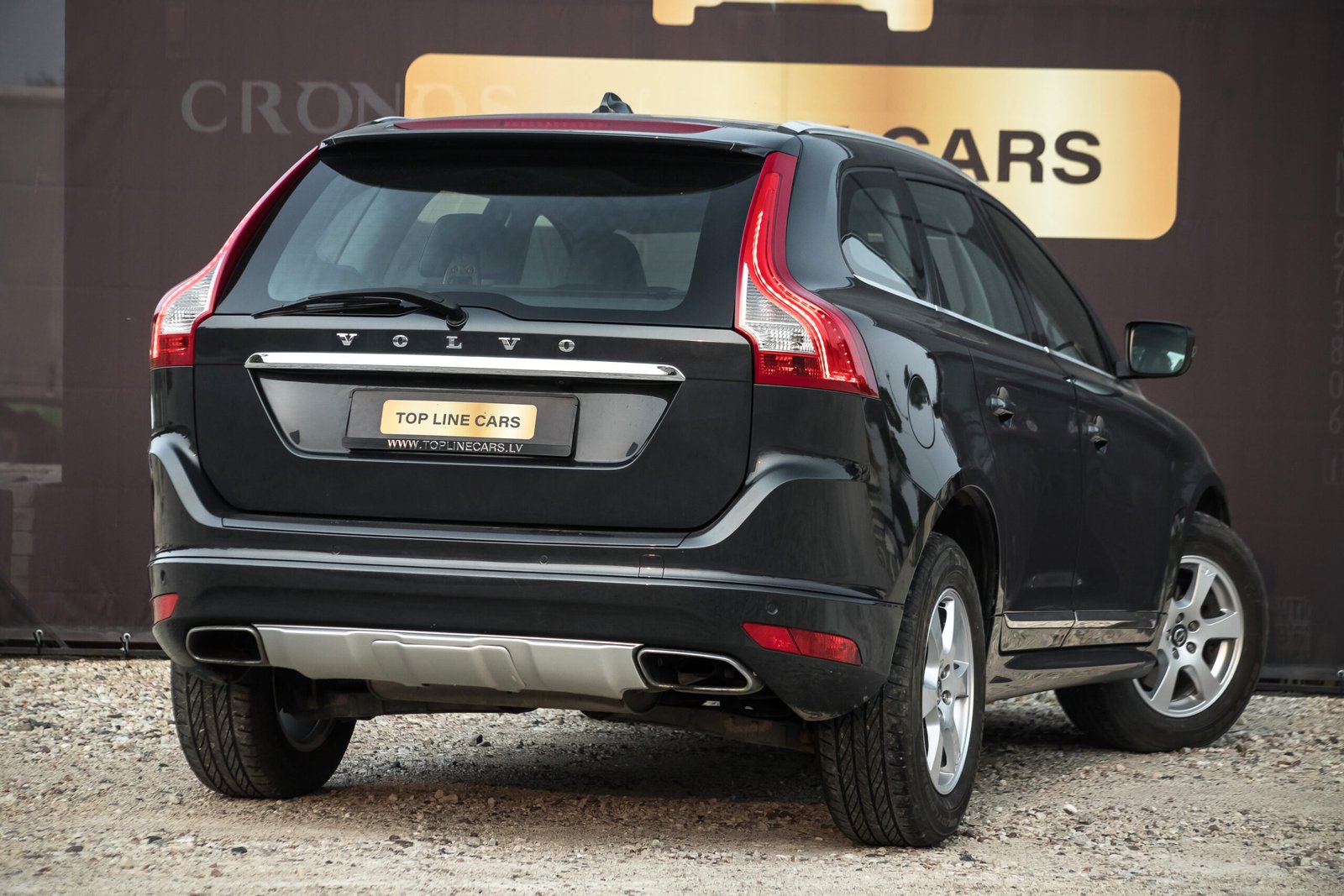 
								VOLVO XC60 2.4D5 MOMENTUM full									
