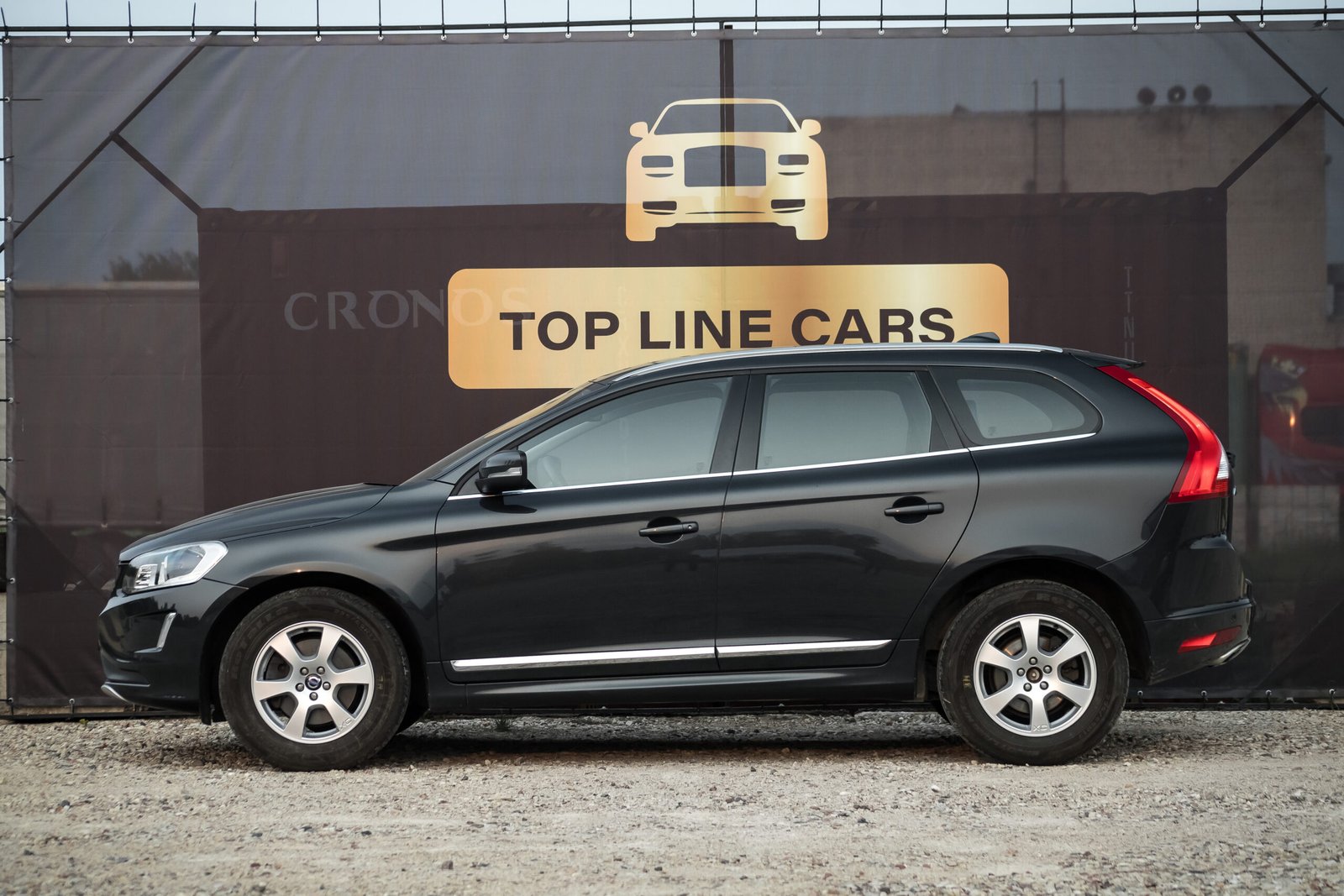 
								VOLVO XC60 2.4D5 MOMENTUM full									