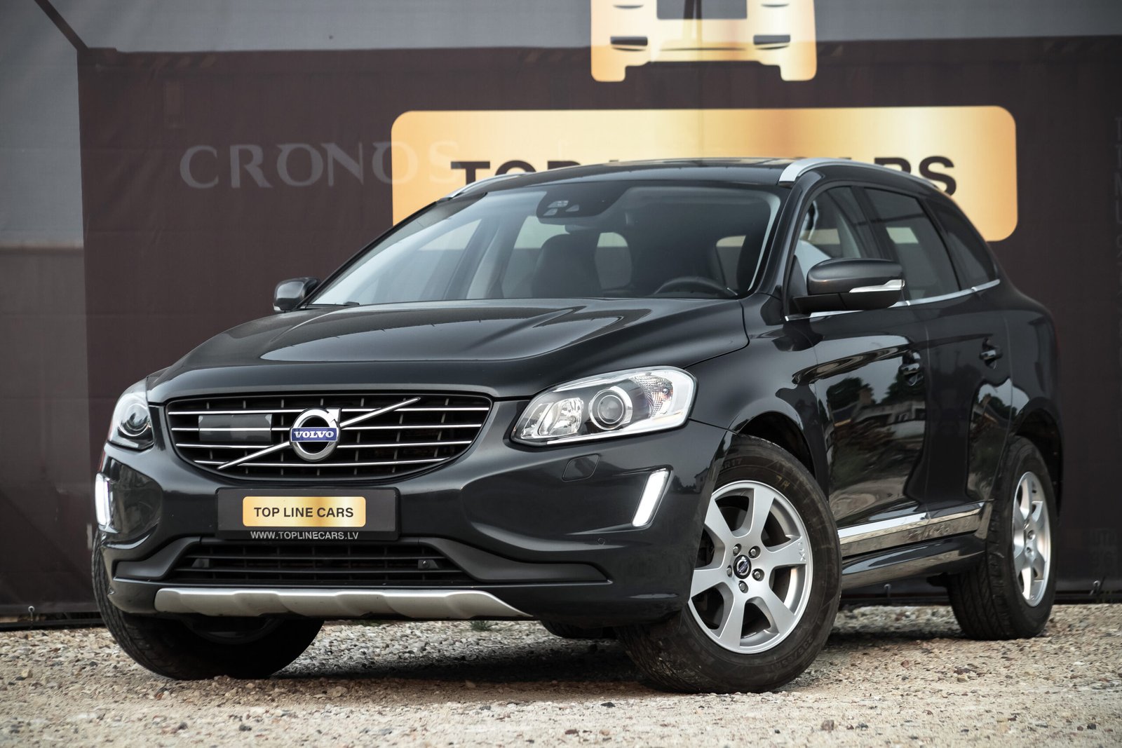 
								VOLVO XC60 2.4D5 MOMENTUM full									