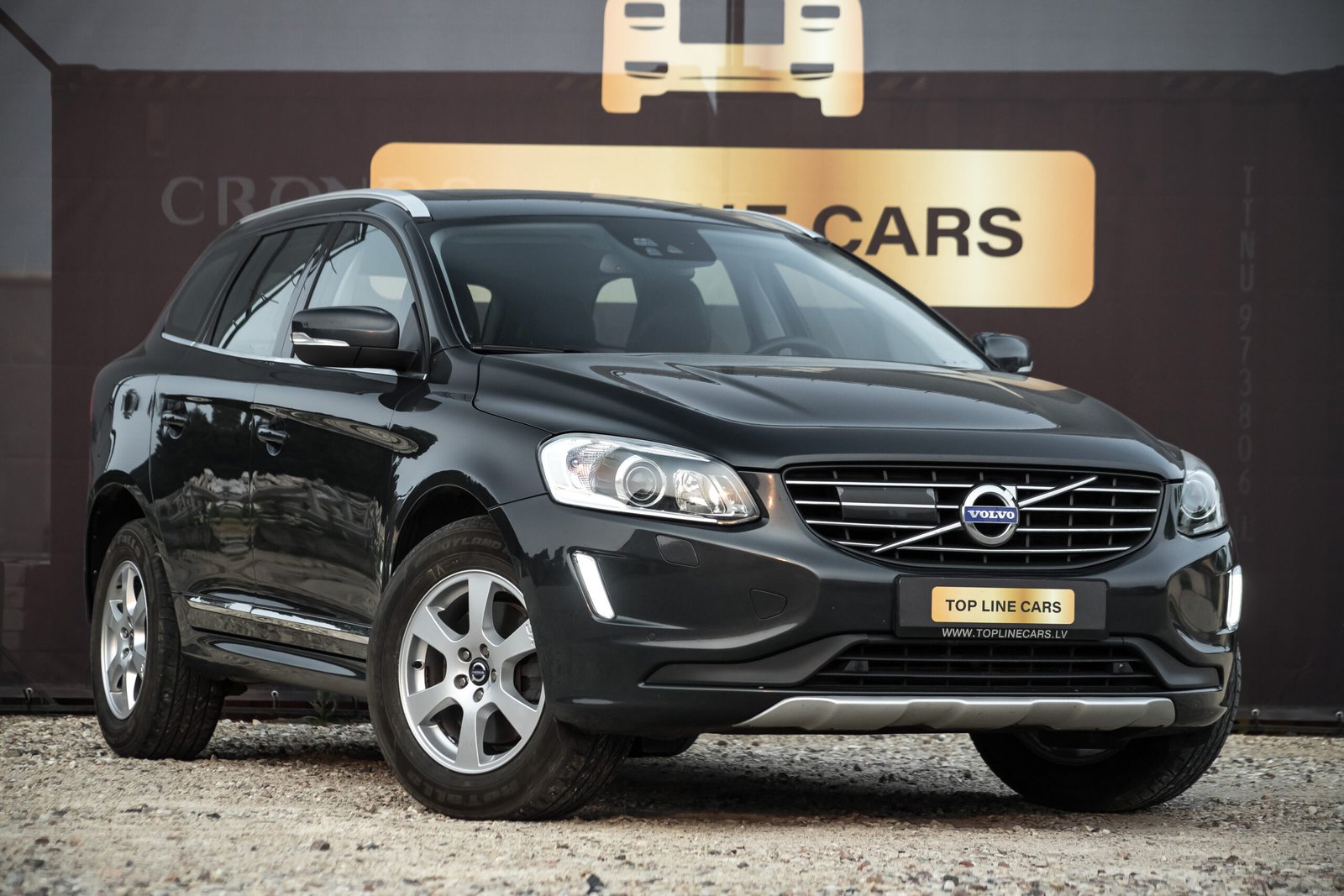 
								VOLVO XC60 2.4D5 MOMENTUM full									