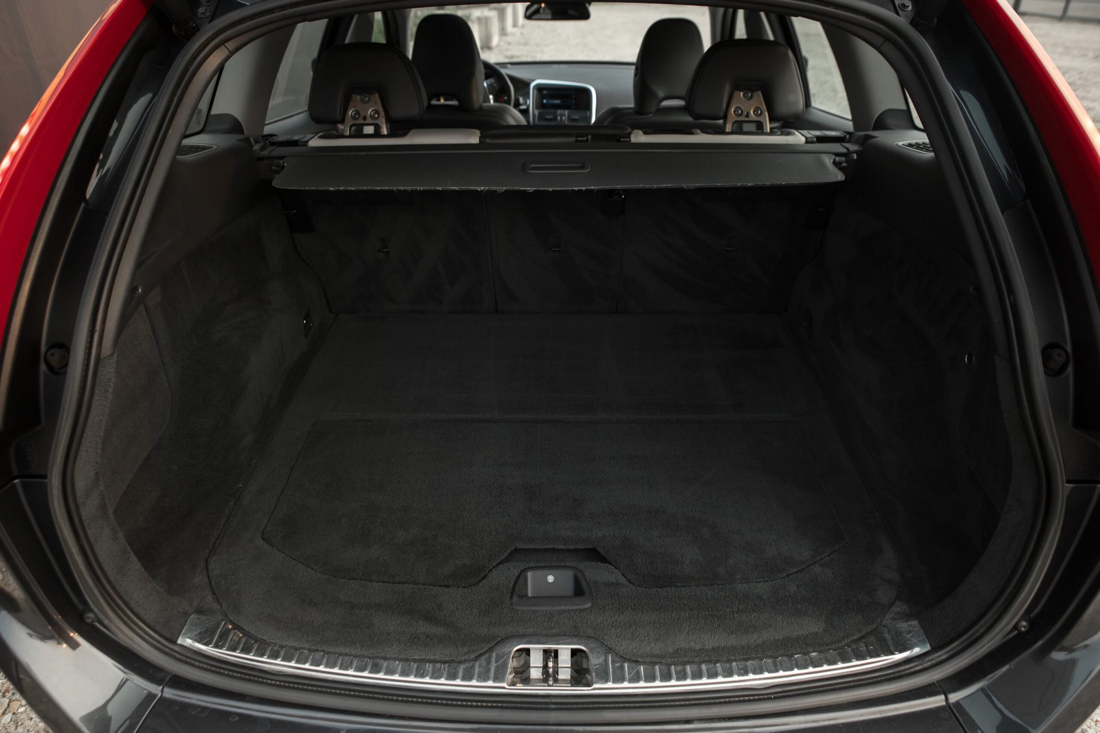 
								VOLVO XC60 2.4D5 MOMENTUM full									