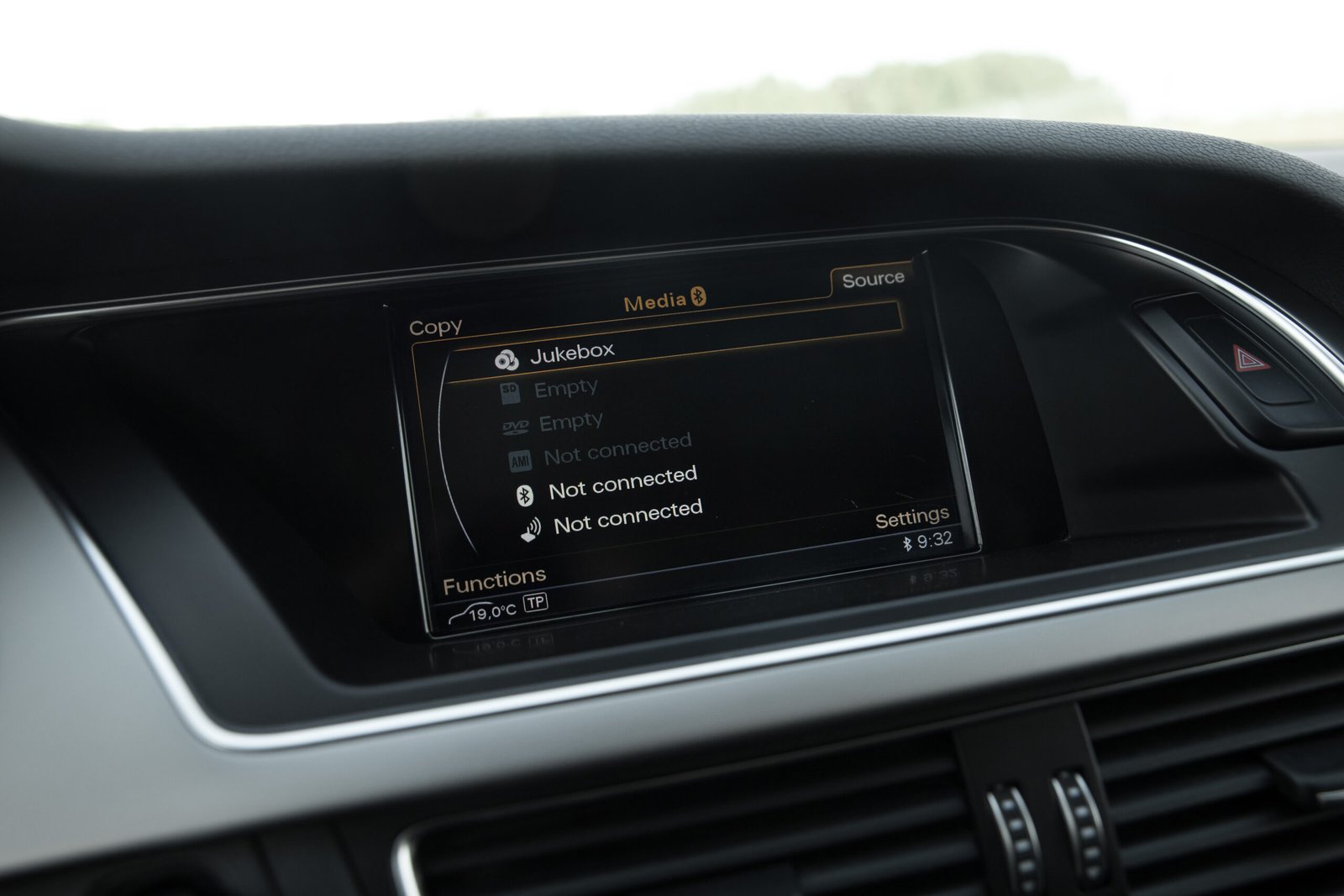 AUDI A4 2.0D 100KW FACELIFT full