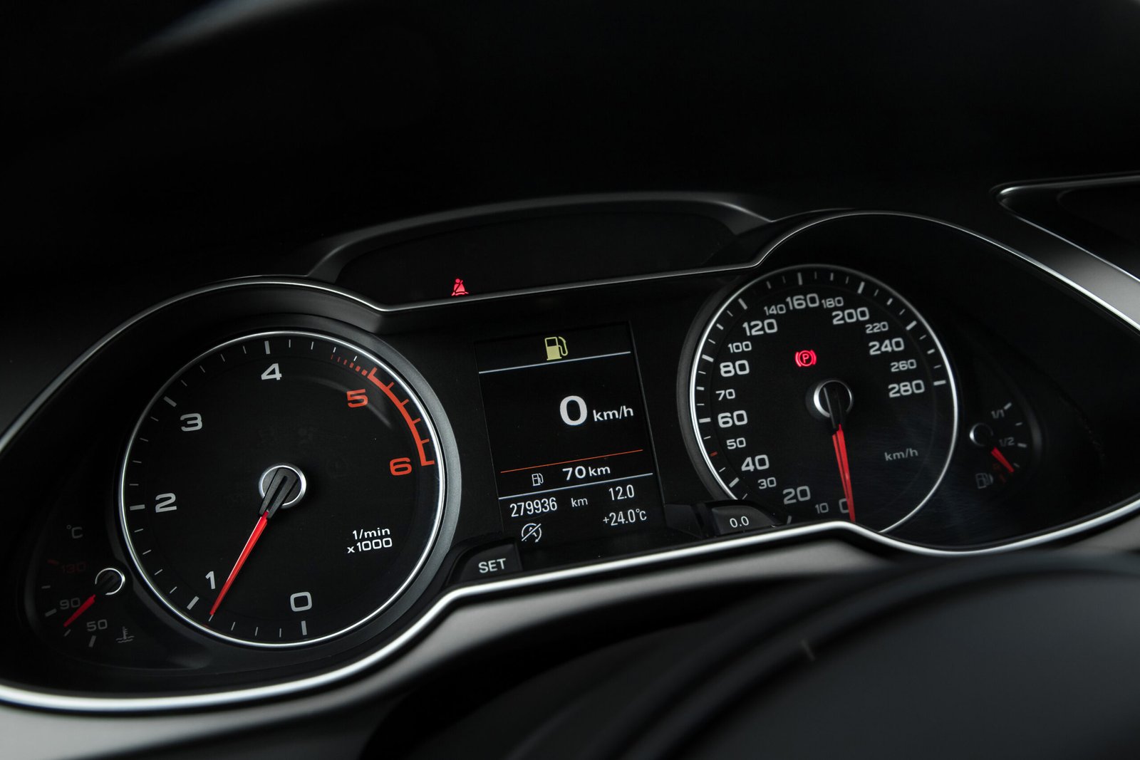 AUDI A4 2.0D 100KW FACELIFT full