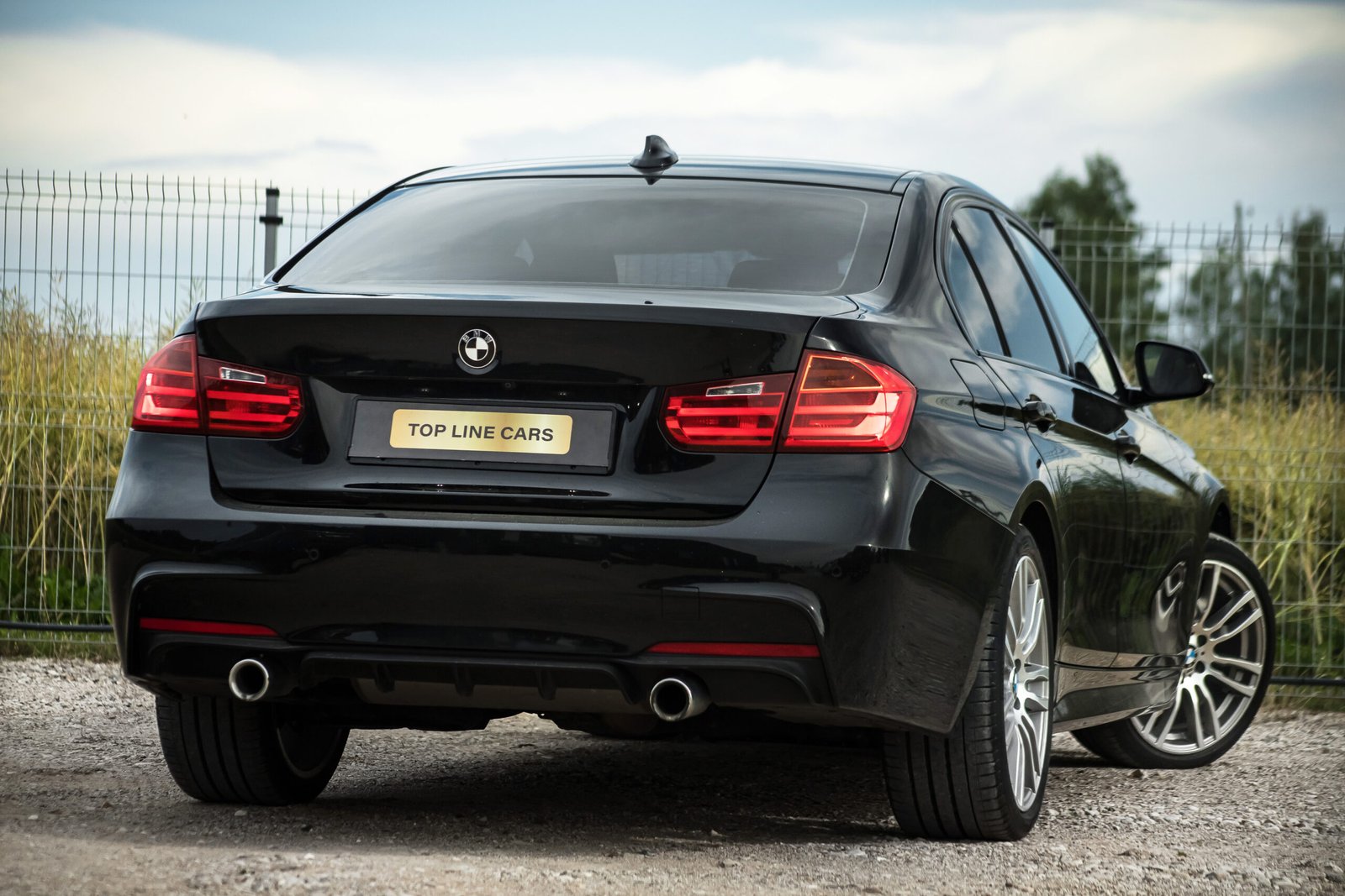 BMW F30 330D 190KW  M-SPORTPAKET full
