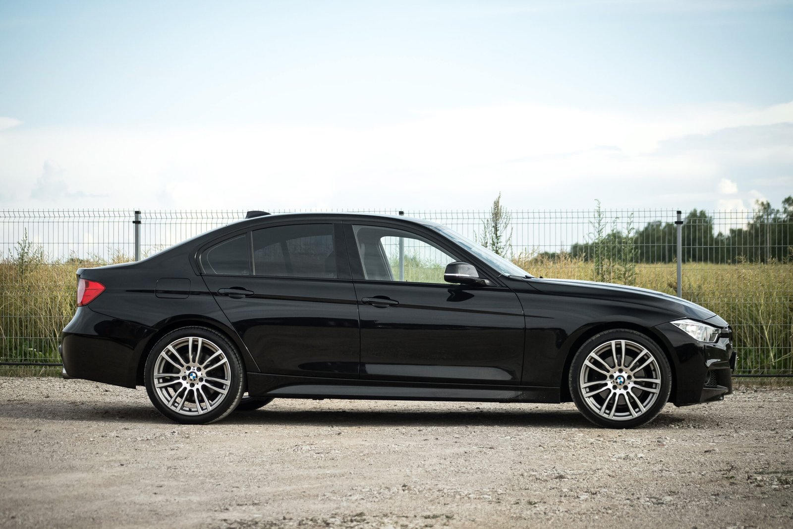 BMW F30 330D 190KW  M-SPORTPAKET full