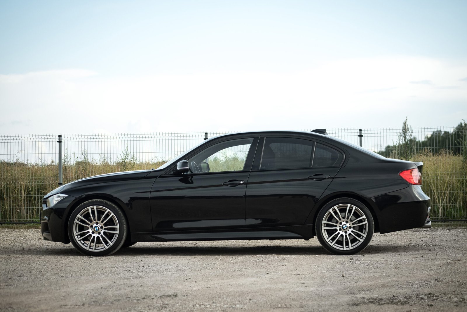 BMW F30 330D 190KW  M-SPORTPAKET full
