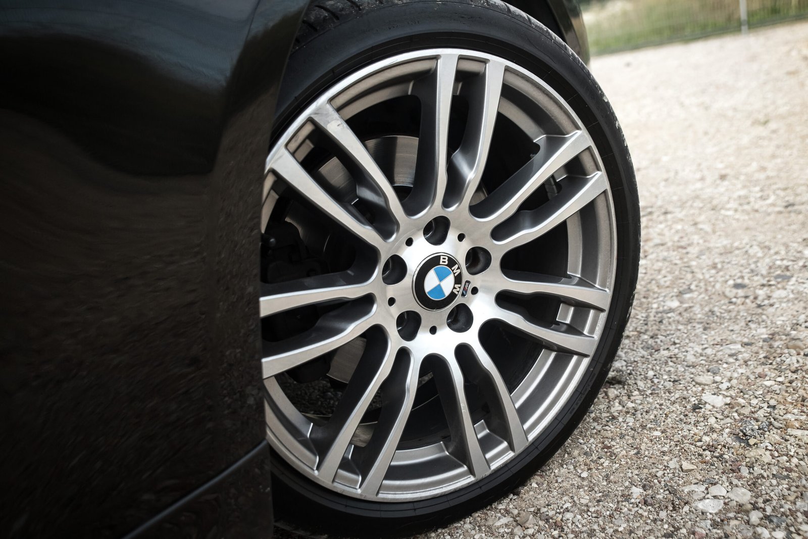 BMW F30 330D 190KW  M-SPORTPAKET full