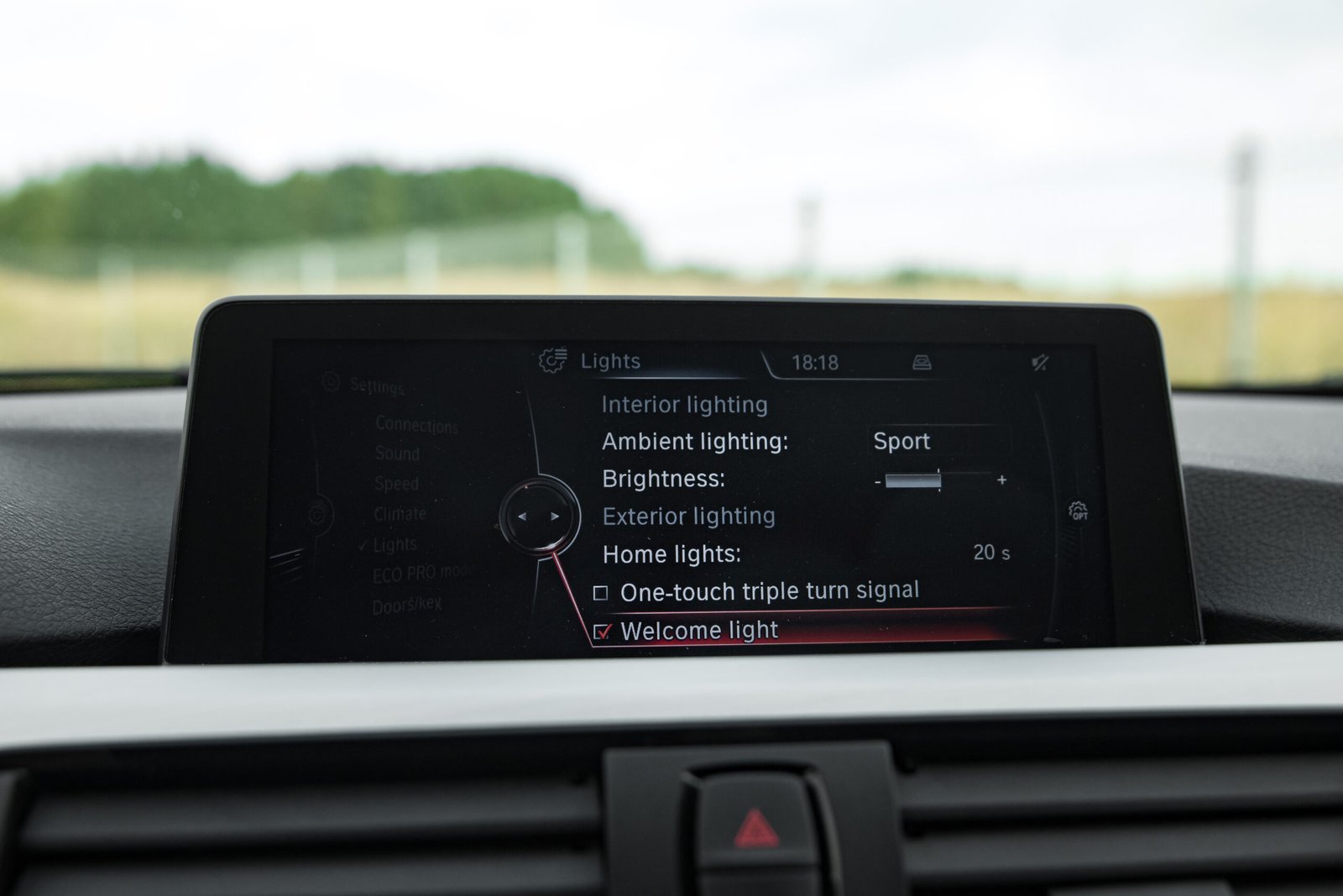 BMW F30 330D 190KW  M-SPORTPAKET full