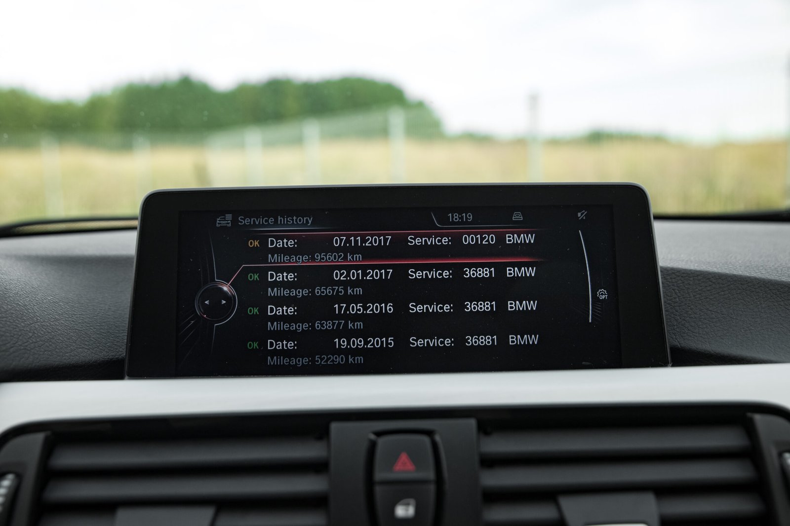 BMW F30 330D 190KW  M-SPORTPAKET full