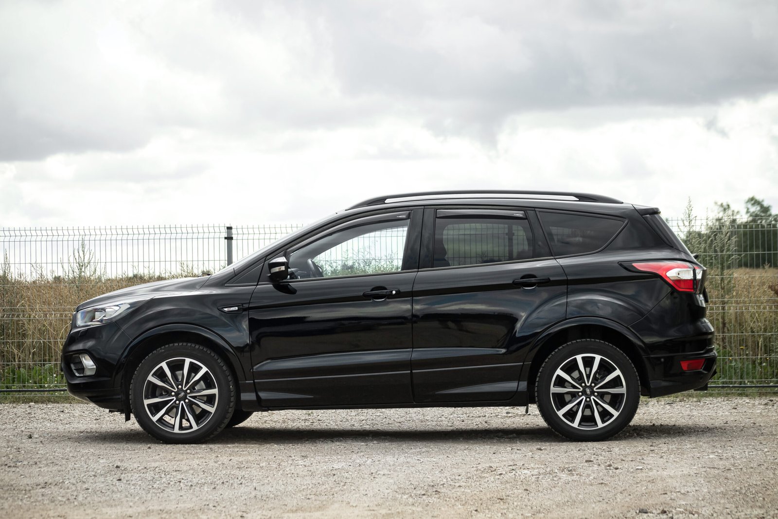 FORD KUGA ST 2.0D 110KW full