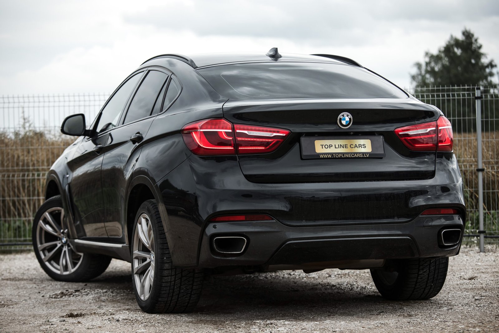 
								BMW X6 F16 3.0D 30D 190KW M-SPORTPAKET full									