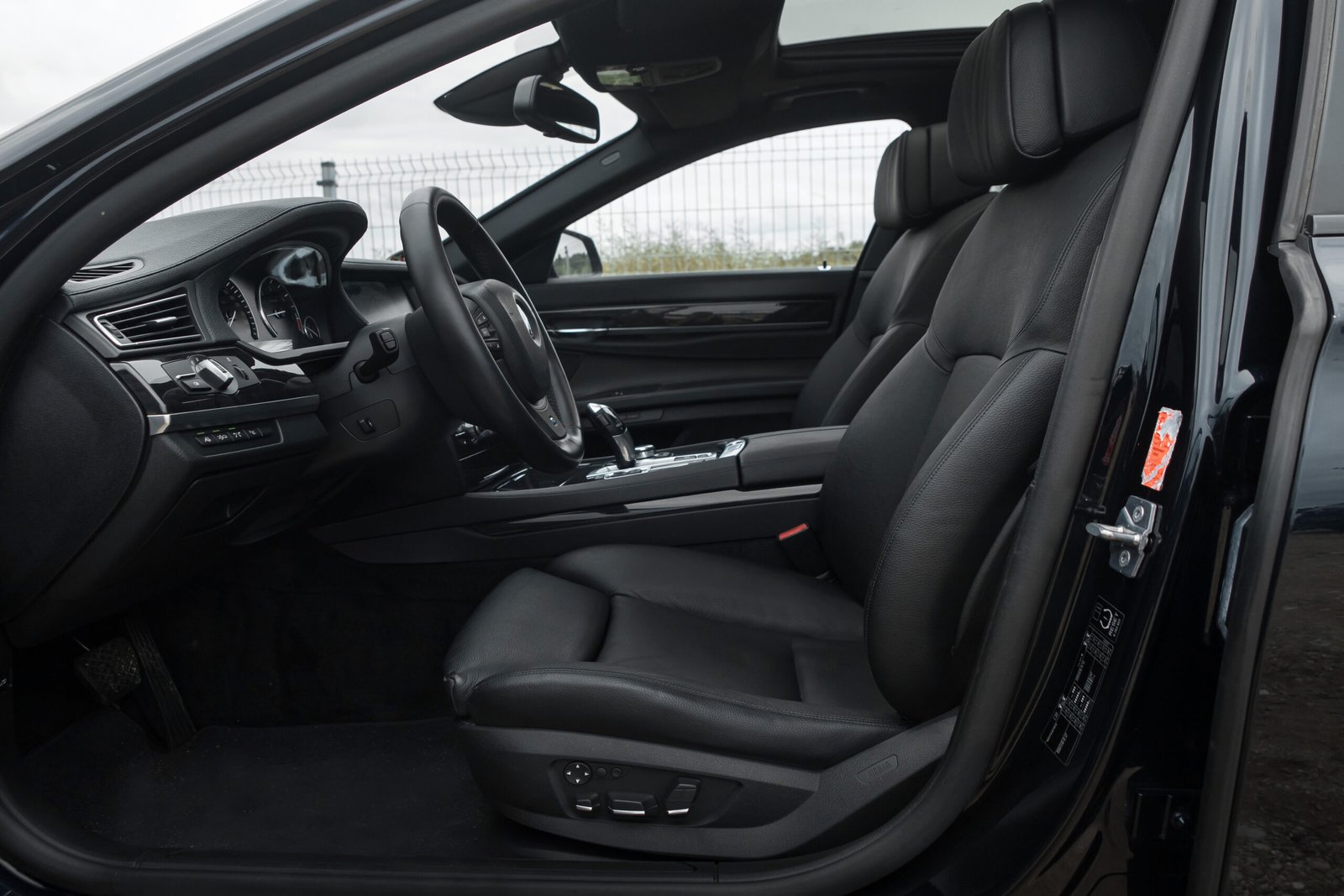 
								BMW 740D 40D 3.0D 225KW M-SPORTPAKET full									