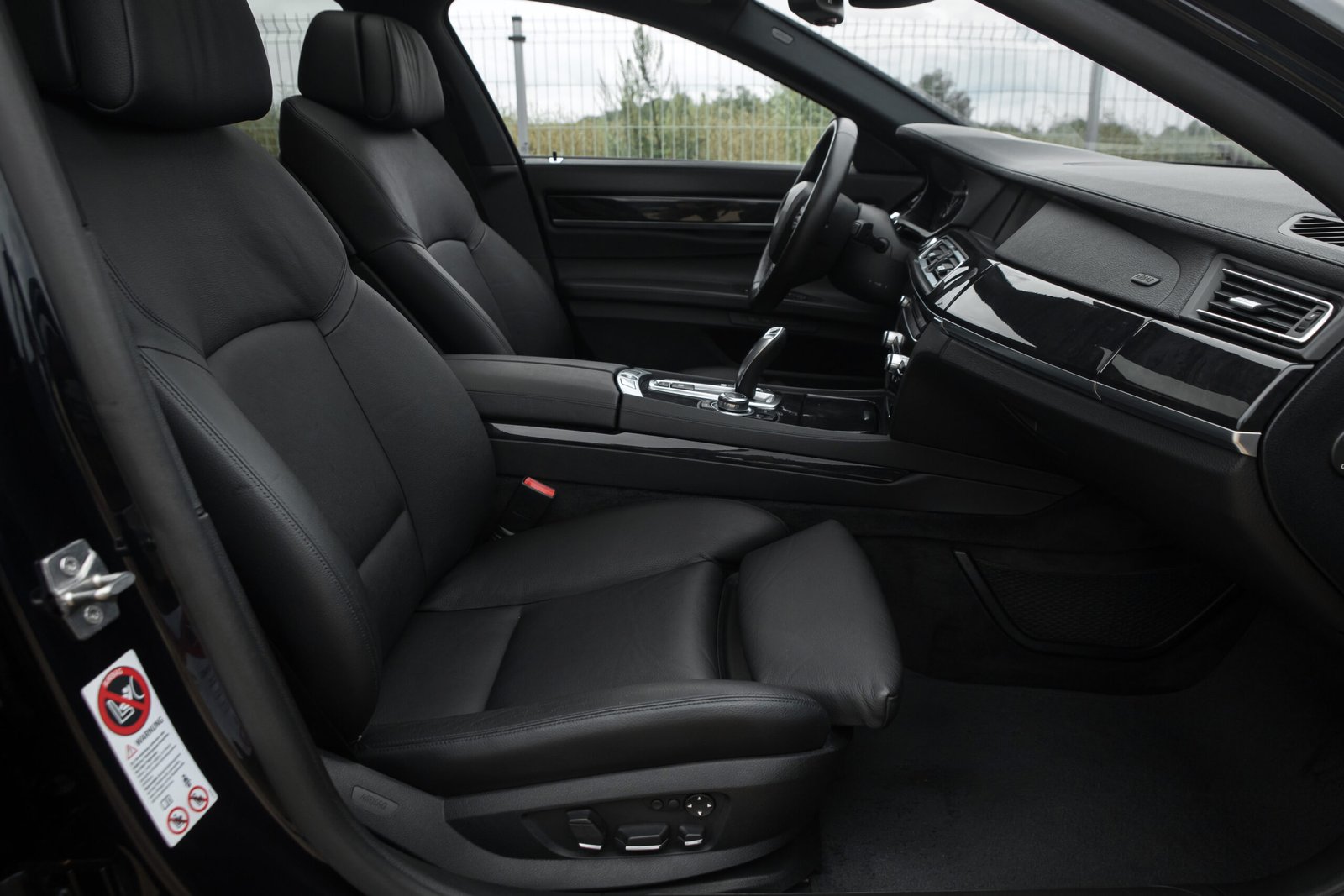 
								BMW 740D 40D 3.0D 225KW M-SPORTPAKET full									
