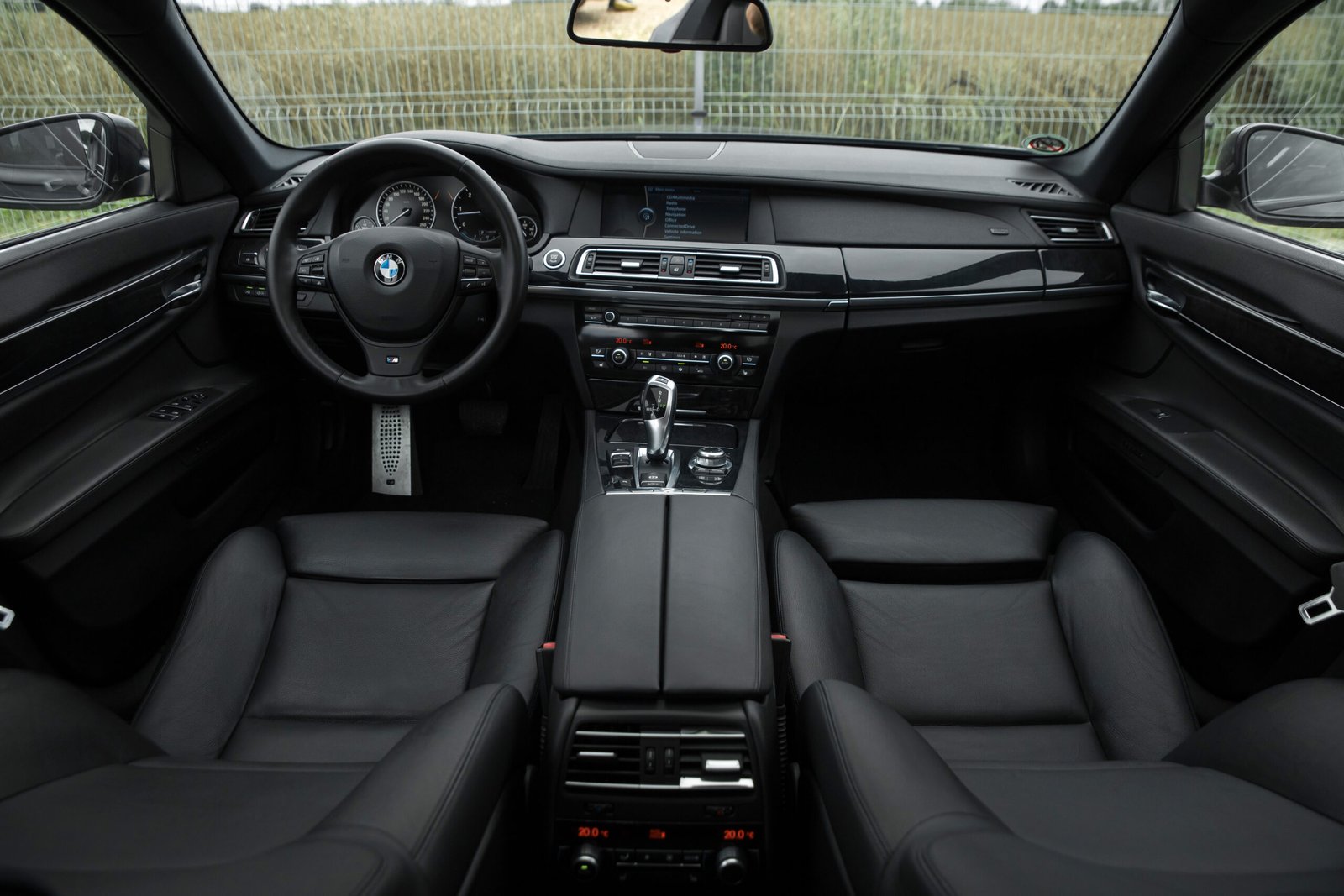 
								BMW 740D 40D 3.0D 225KW M-SPORTPAKET full									