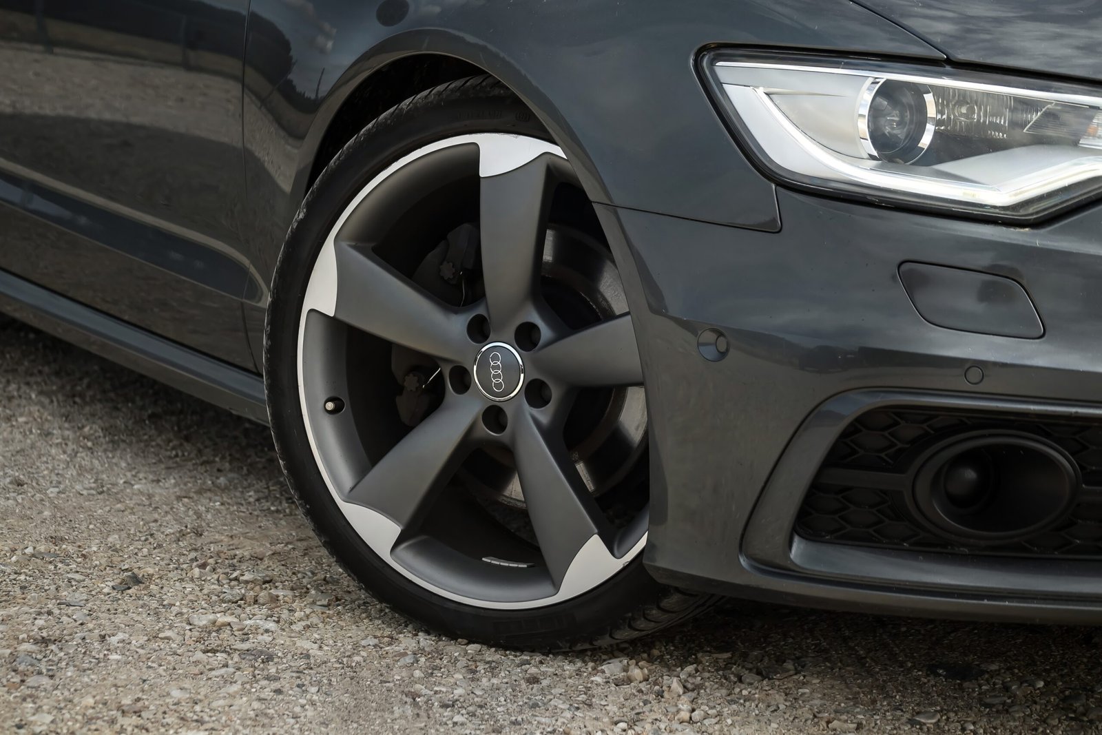 
								AUDI A6 S-LINE 3.0D QUATTRO 180KW full									