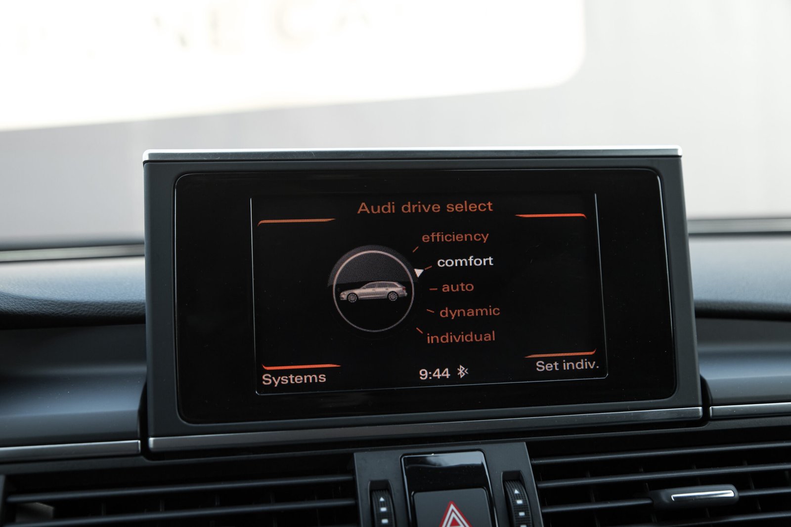 
								AUDI A6 S-LINE 3.0D 180KW QUATTRO full									