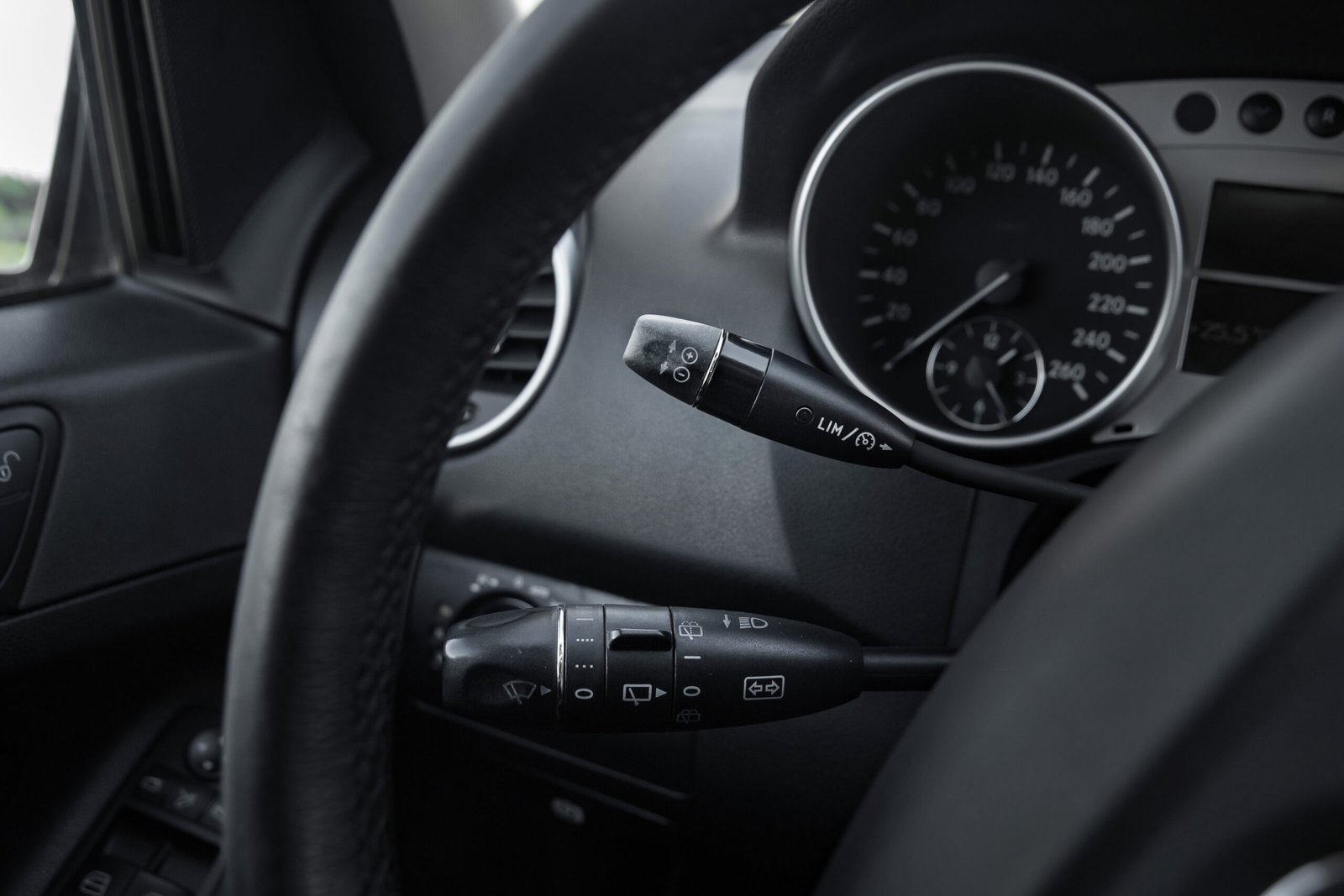 MERSEDES BENZ ML 320D AMG 165 KW full