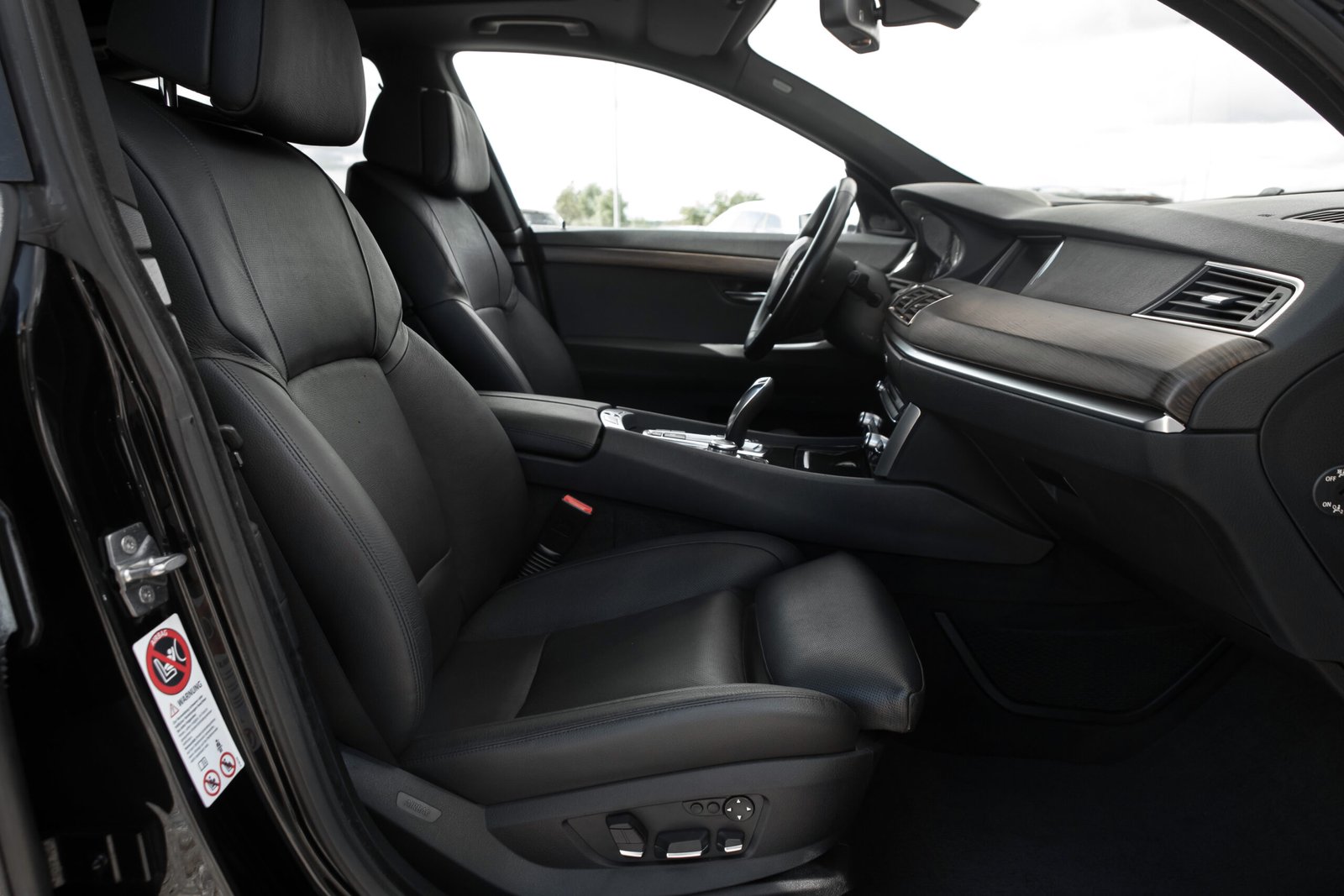 
								BMW GT 530D 180KW BLACK EDITION full									