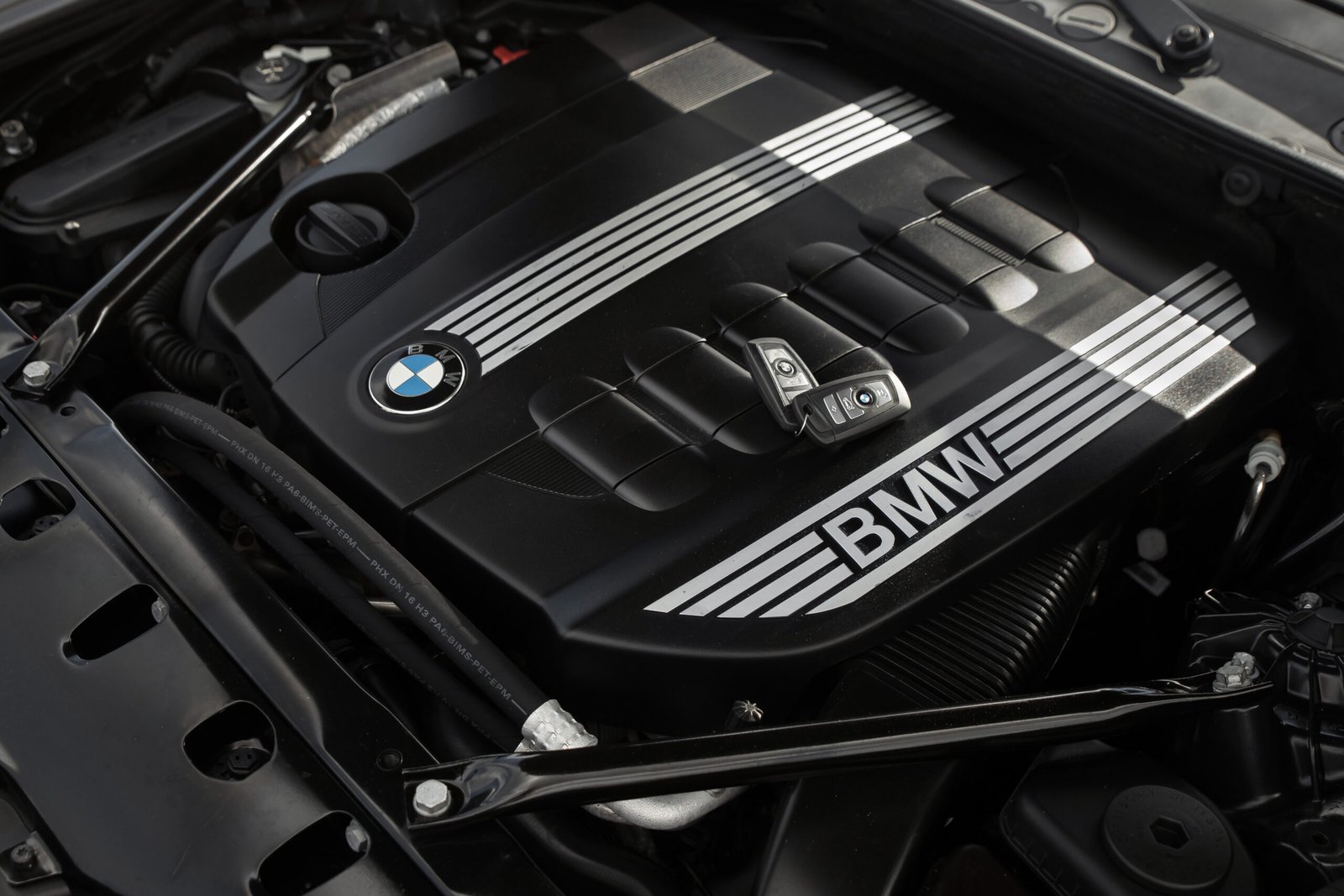 
								BMW GT 530D 180KW BLACK EDITION full									