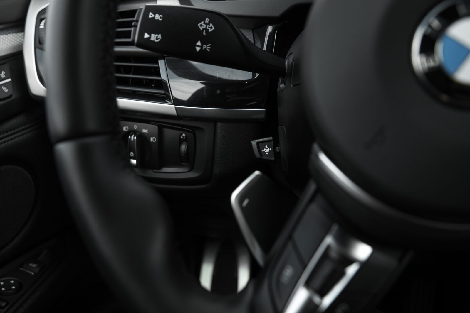 
								BMW X5 F15 3.0D 230KW M-SPORTPAKET full									