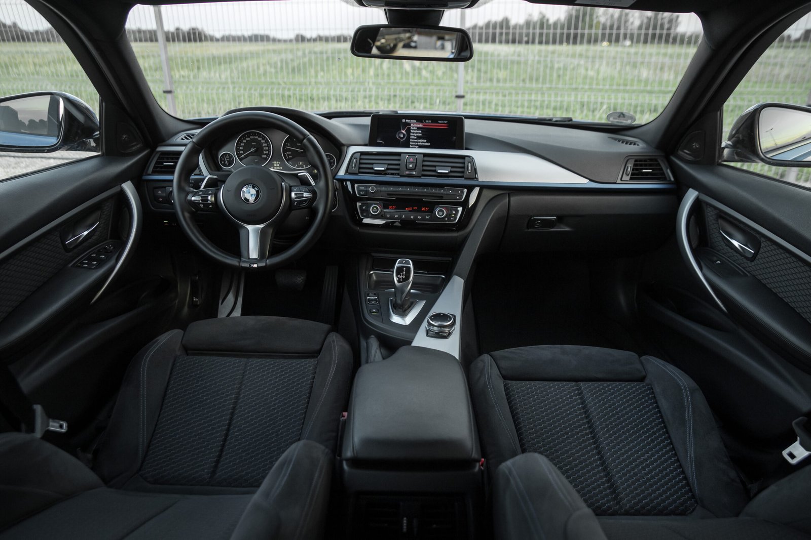 BMW 330D F31 3.0D 190KW M-SPORTPAKET full